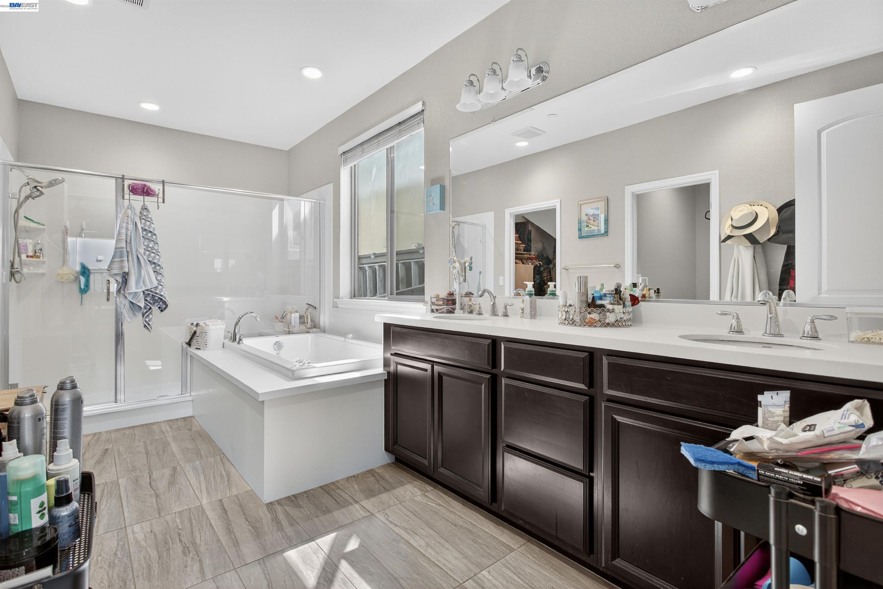 Detail Gallery Image 20 of 53 For 1787 Branson Court, Lathrop,  CA 95330 - 5 Beds | 4/1 Baths