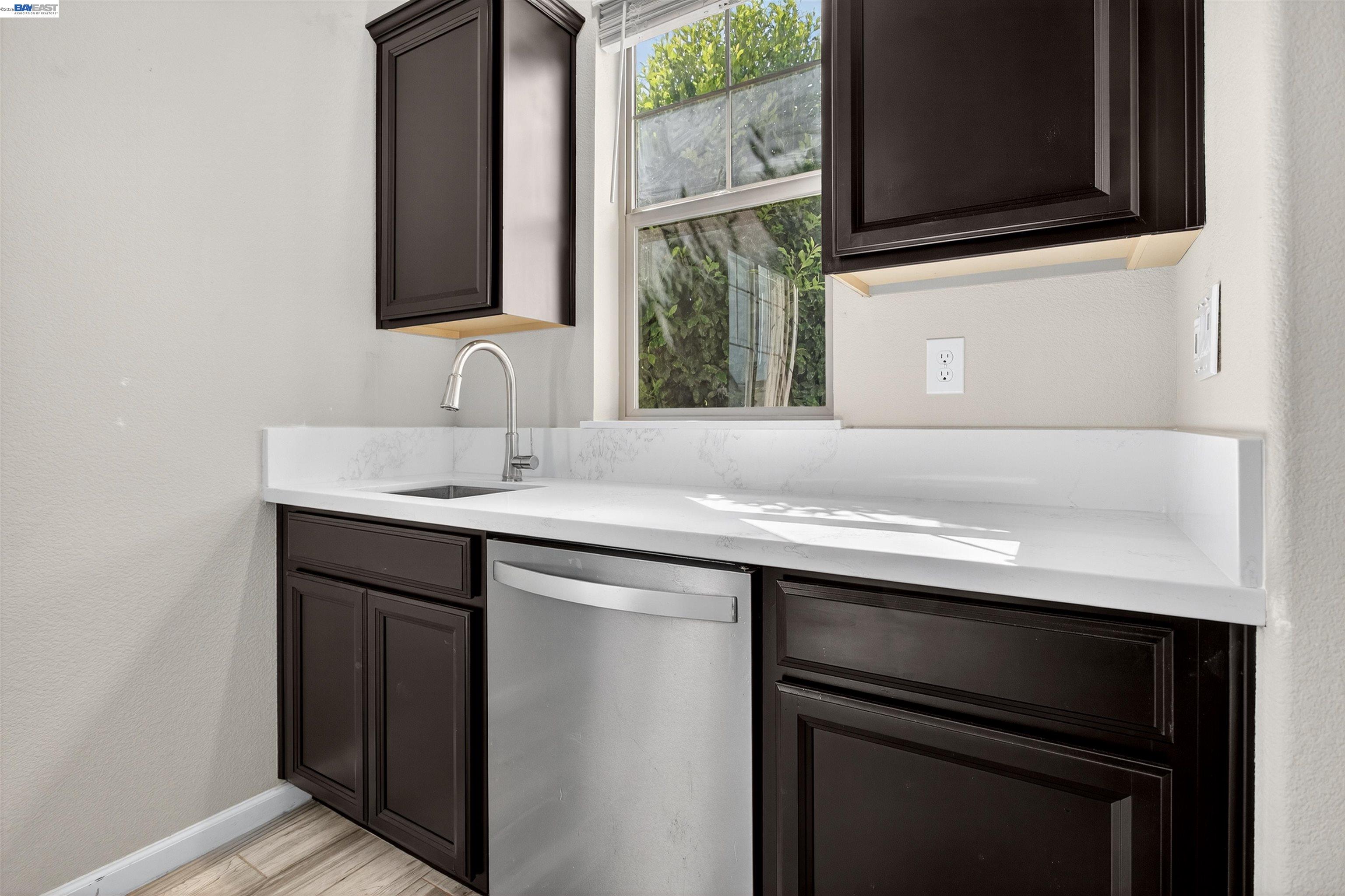 Detail Gallery Image 31 of 53 For 1787 Branson Court, Lathrop,  CA 95330 - 5 Beds | 4/1 Baths