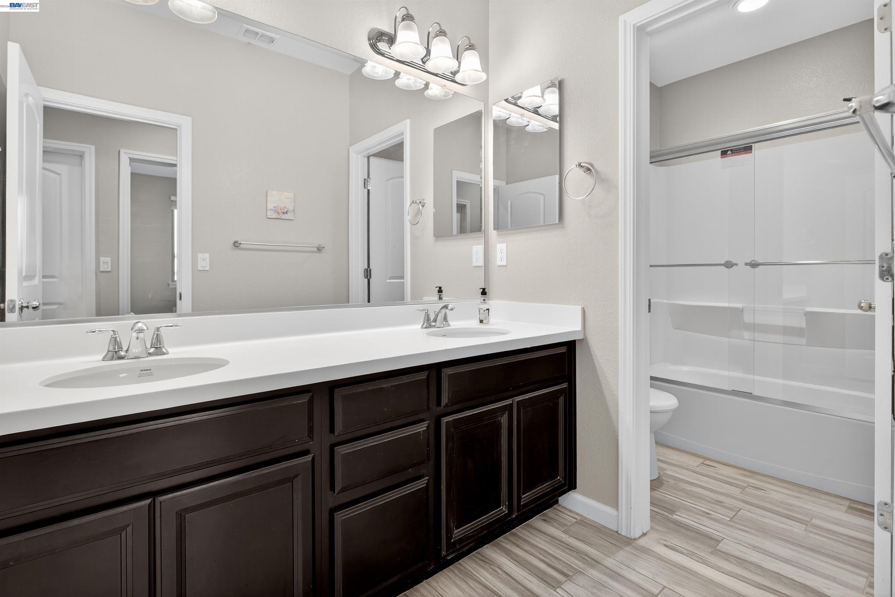 Detail Gallery Image 34 of 53 For 1787 Branson Court, Lathrop,  CA 95330 - 5 Beds | 4/1 Baths