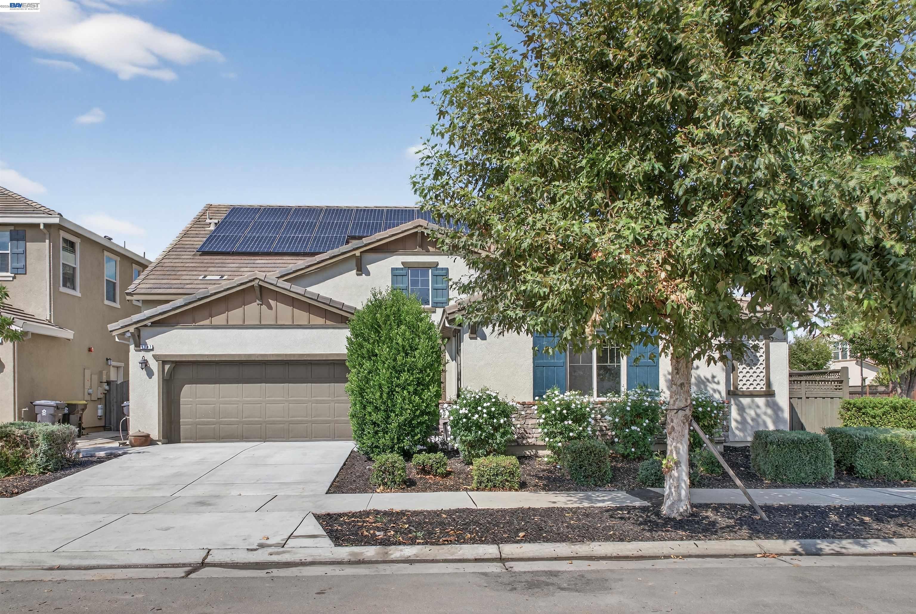 Detail Gallery Image 5 of 53 For 1787 Branson Court, Lathrop,  CA 95330 - 5 Beds | 4/1 Baths