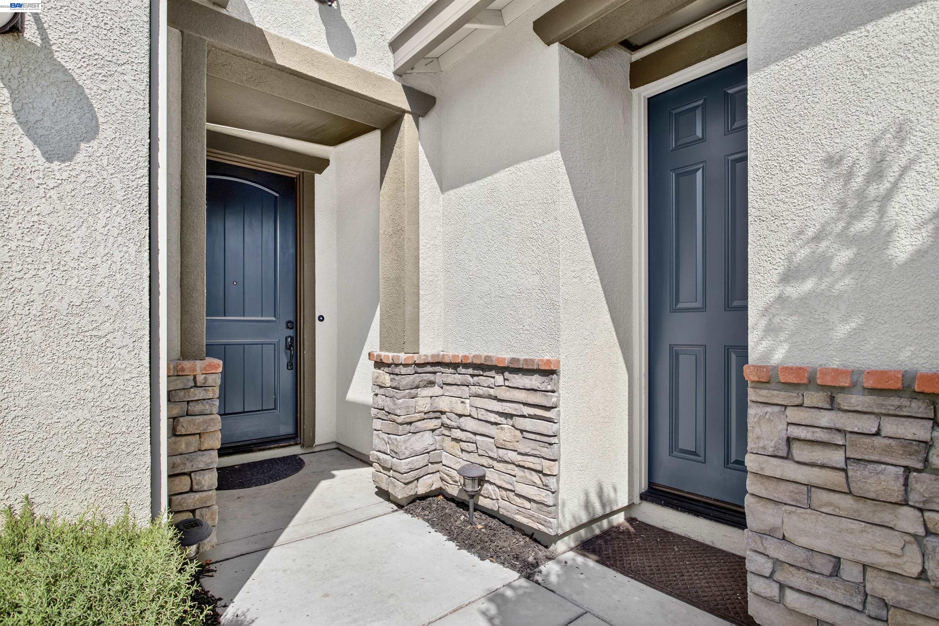 Detail Gallery Image 6 of 53 For 1787 Branson Court, Lathrop,  CA 95330 - 5 Beds | 4/1 Baths