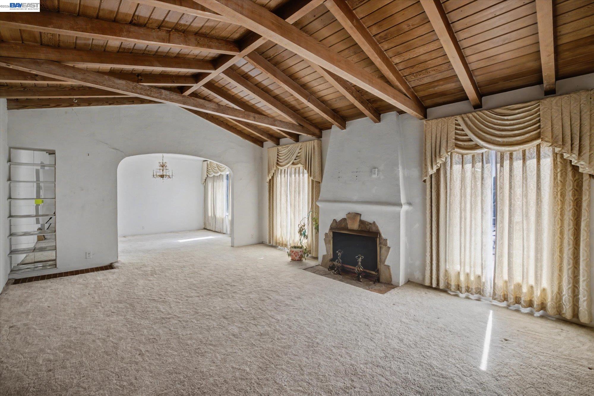 Detail Gallery Image 4 of 49 For 2972 El Monte Ave, Oakland,  CA 94605 - 3 Beds | 1 Baths