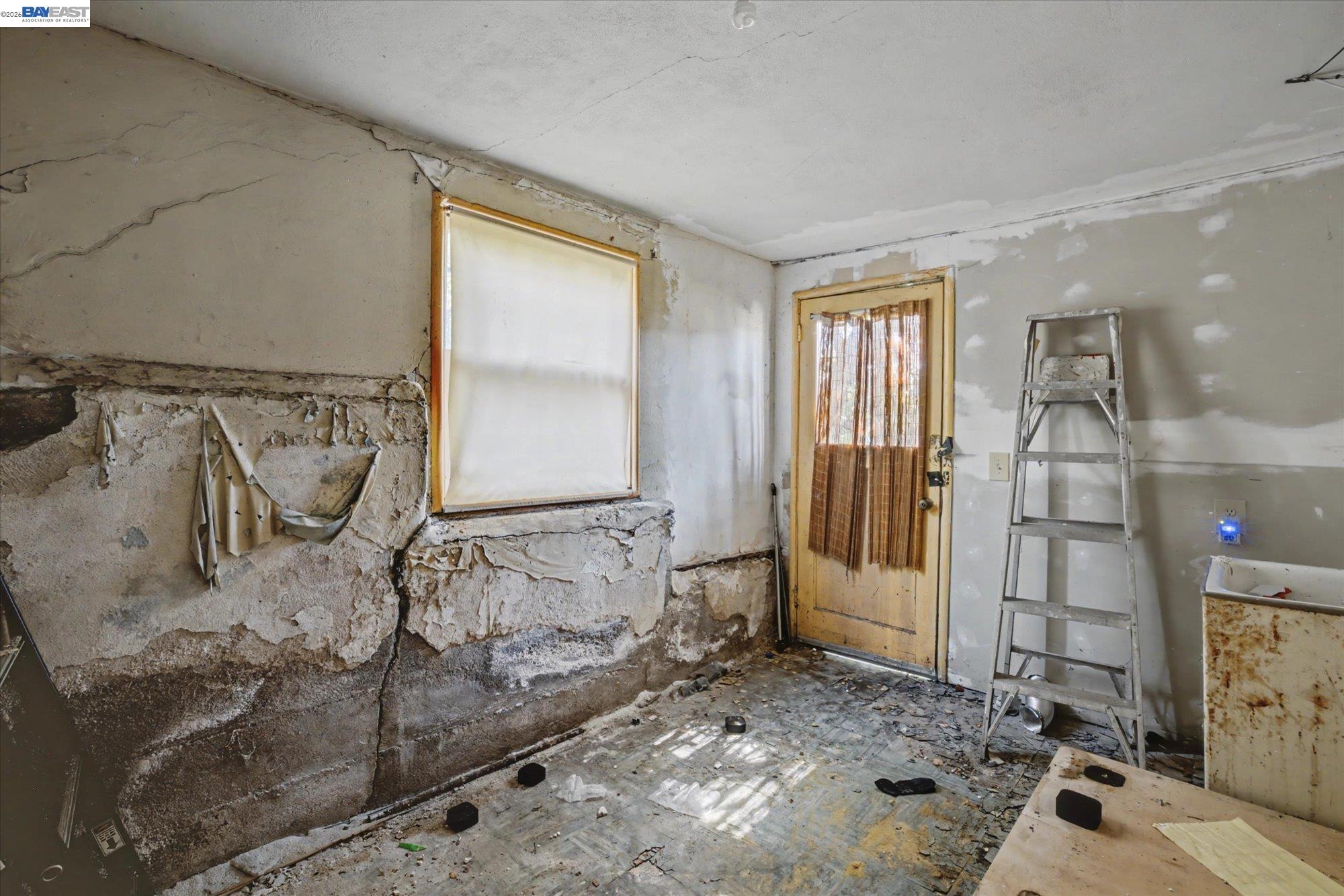 Detail Gallery Image 31 of 49 For 2972 El Monte Ave, Oakland,  CA 94605 - 3 Beds | 1 Baths