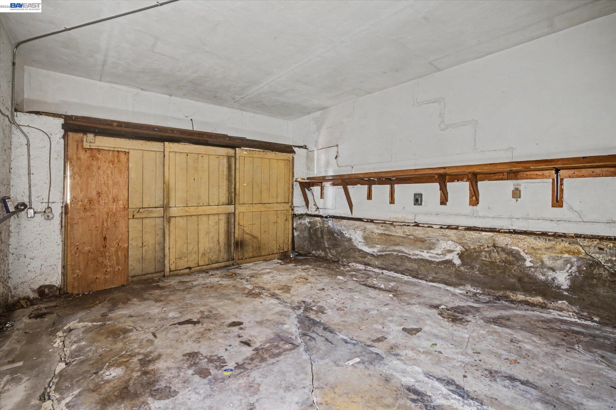 Detail Gallery Image 33 of 49 For 2972 El Monte Ave, Oakland,  CA 94605 - 3 Beds | 1 Baths