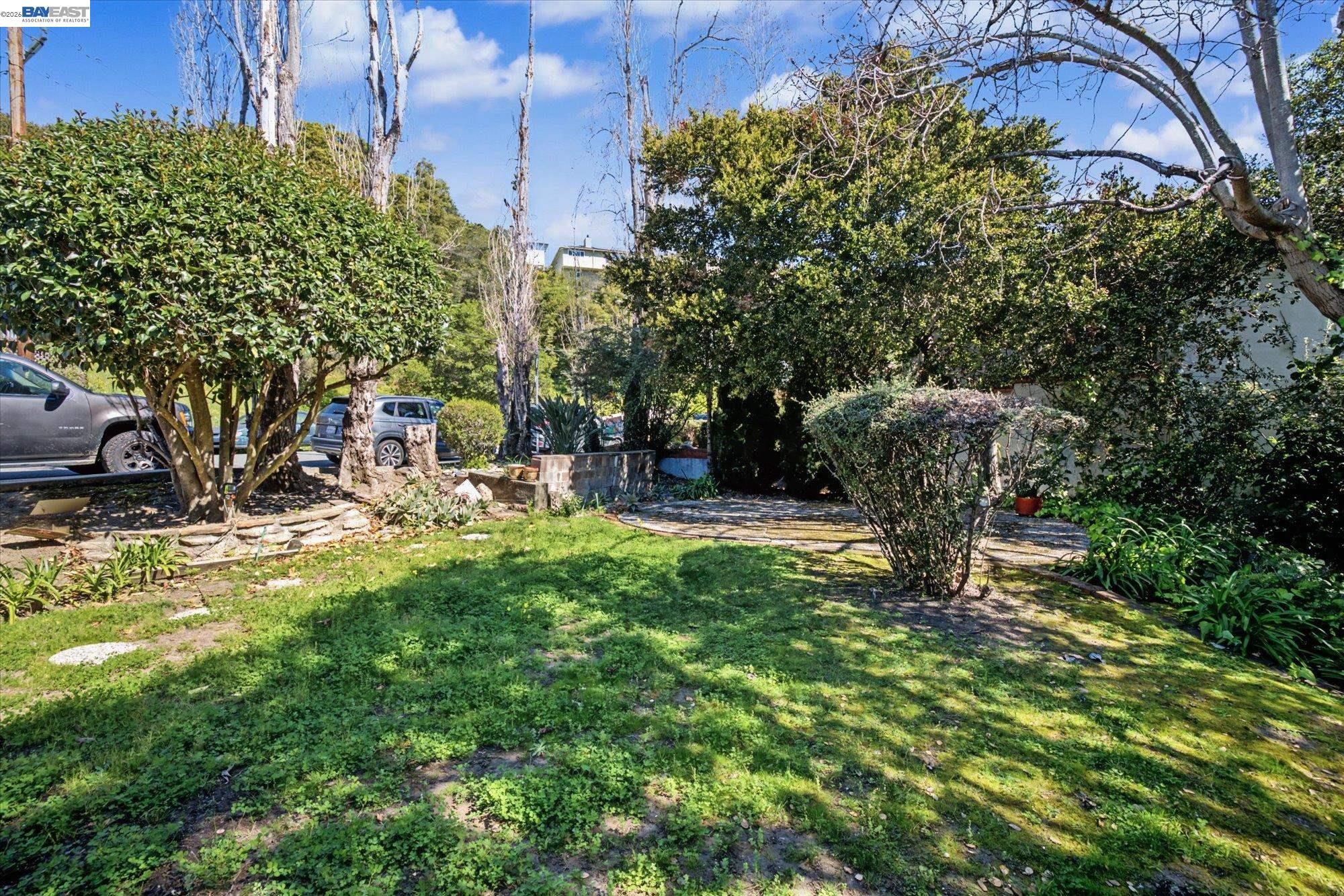 Detail Gallery Image 36 of 49 For 2972 El Monte Ave, Oakland,  CA 94605 - 3 Beds | 1 Baths