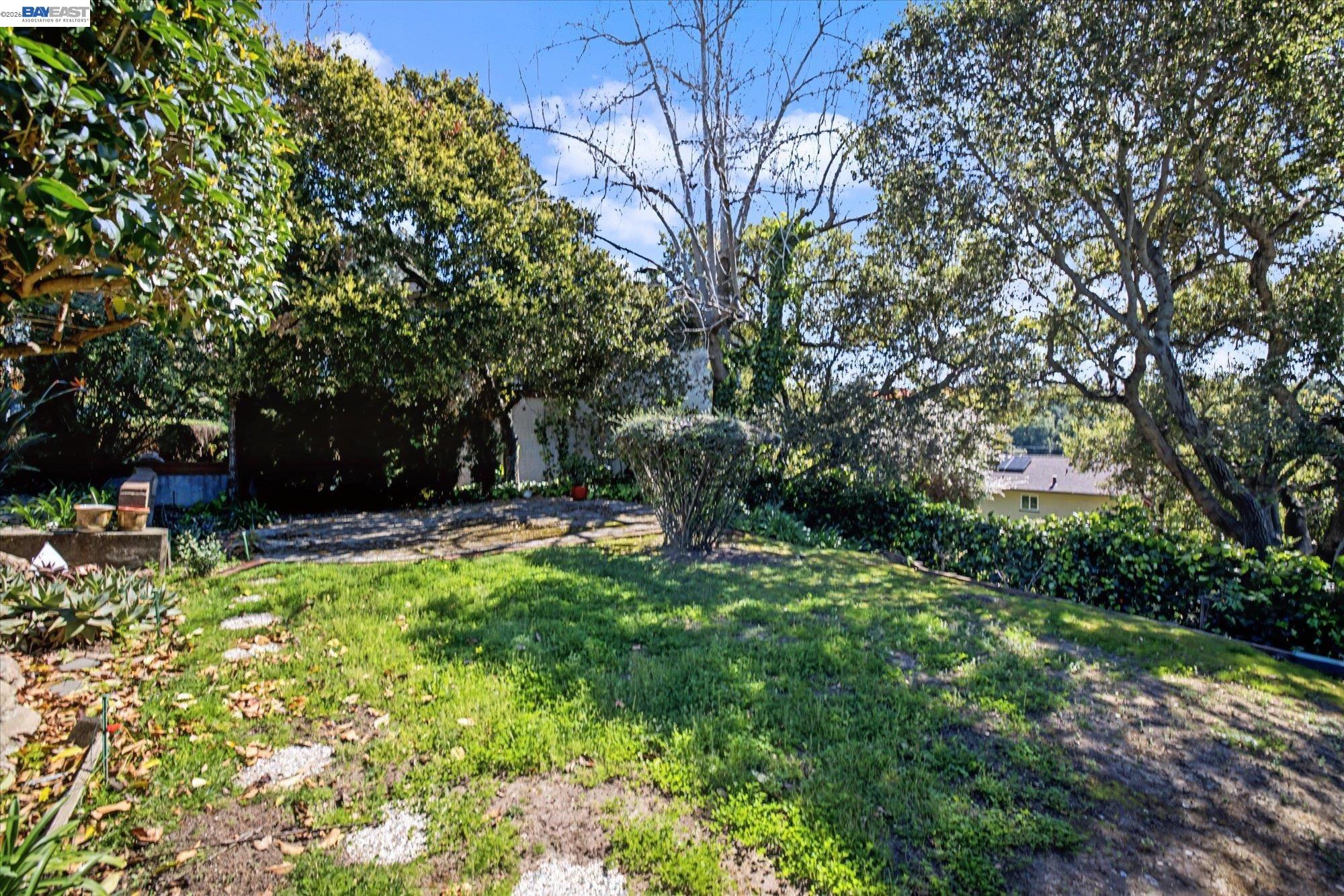 Detail Gallery Image 37 of 49 For 2972 El Monte Ave, Oakland,  CA 94605 - 3 Beds | 1 Baths