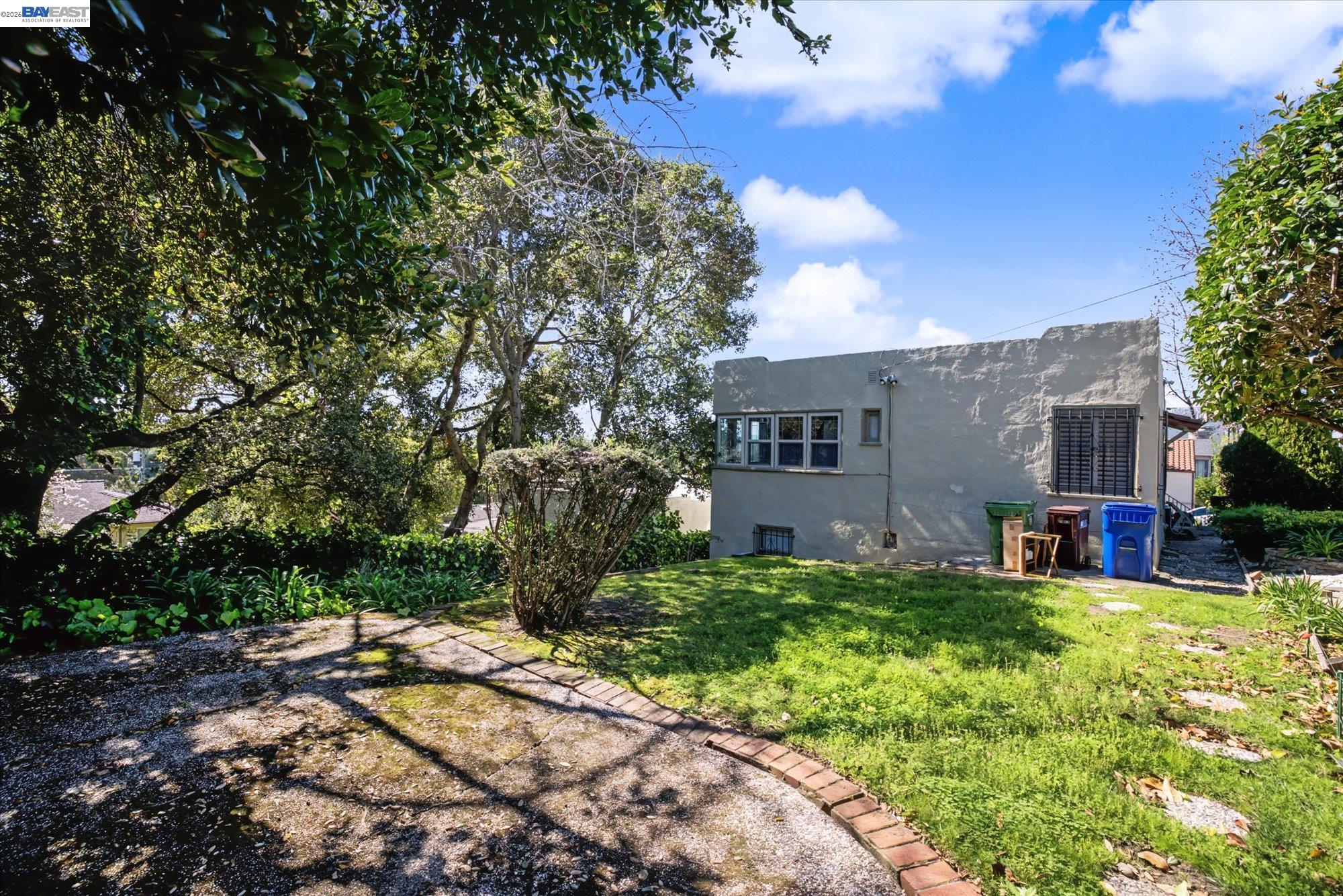 Detail Gallery Image 38 of 49 For 2972 El Monte Ave, Oakland,  CA 94605 - 3 Beds | 1 Baths