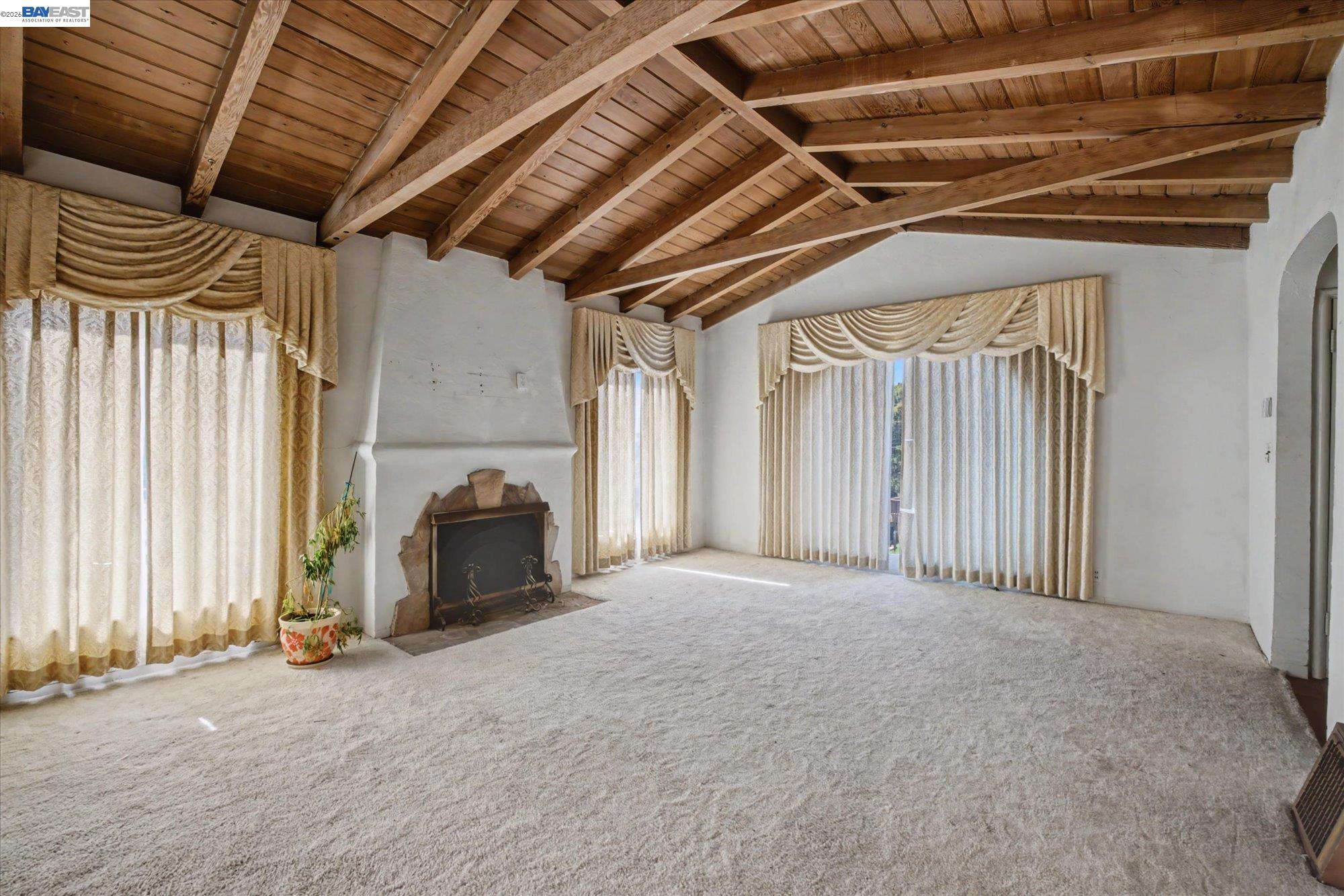 Detail Gallery Image 6 of 49 For 2972 El Monte Ave, Oakland,  CA 94605 - 3 Beds | 1 Baths