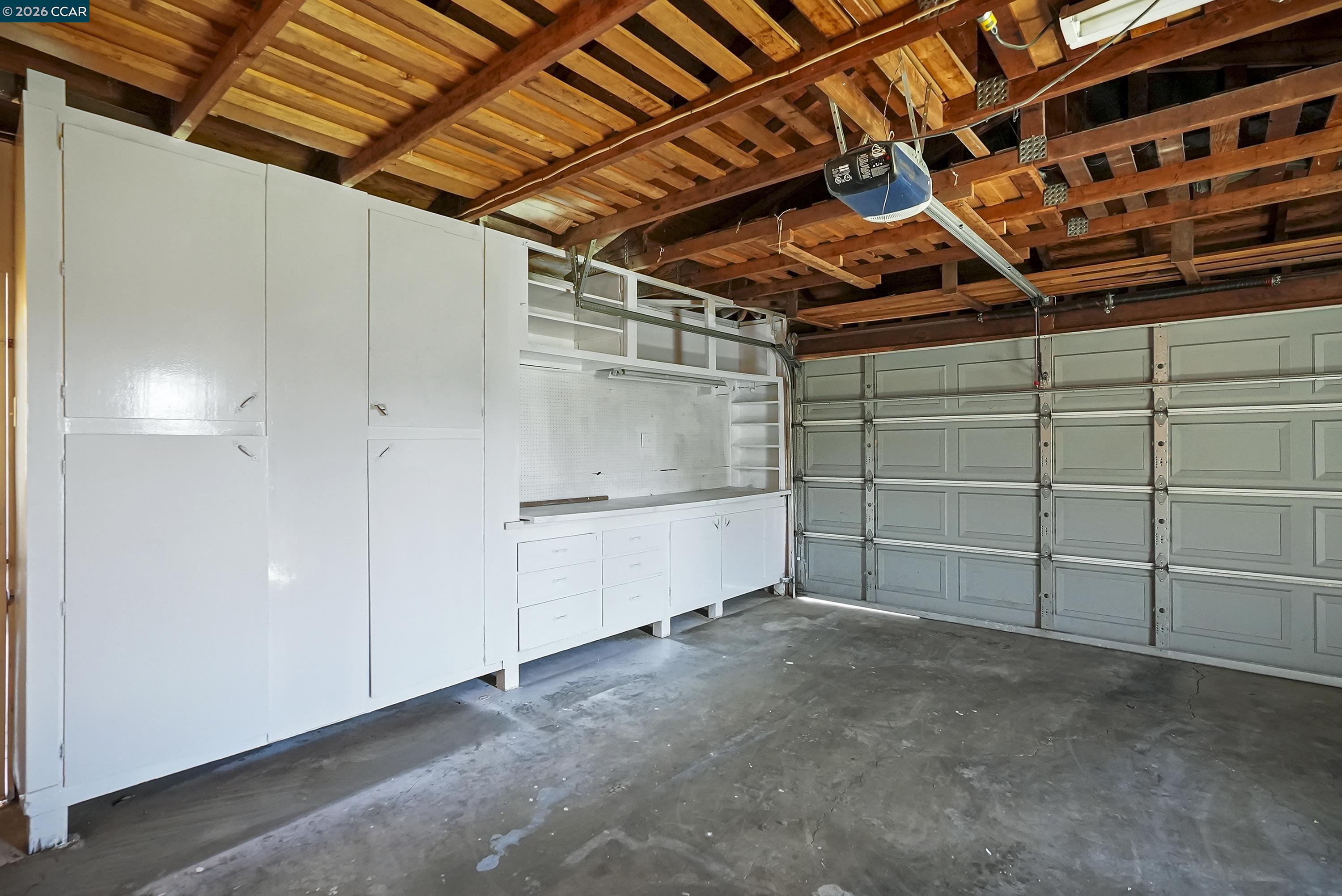 Detail Gallery Image 17 of 57 For 6860 Cunningham Way, Sacramento,  CA 95828 - 3 Beds | 1/1 Baths