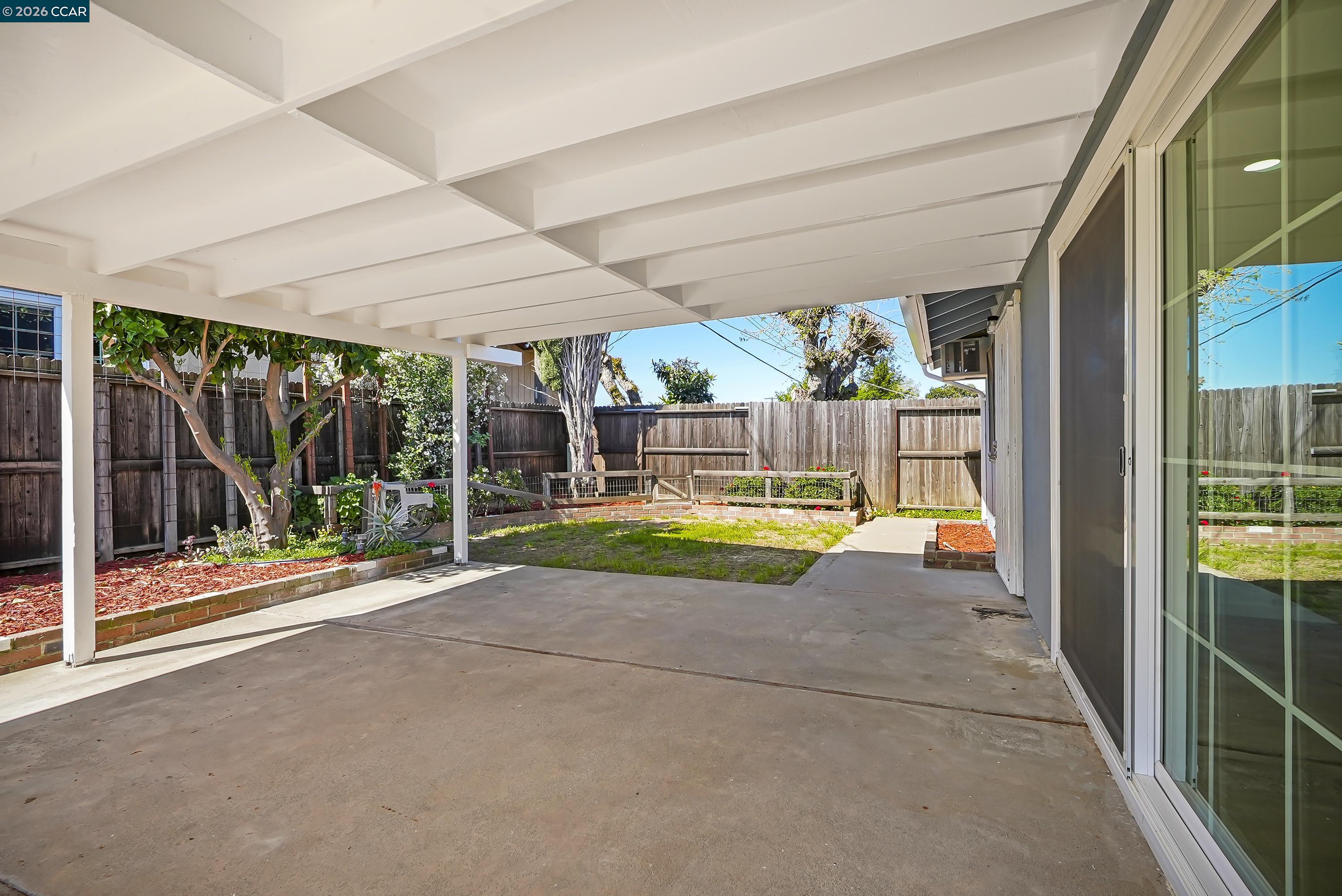 Detail Gallery Image 26 of 57 For 6860 Cunningham Way, Sacramento,  CA 95828 - 3 Beds | 1/1 Baths