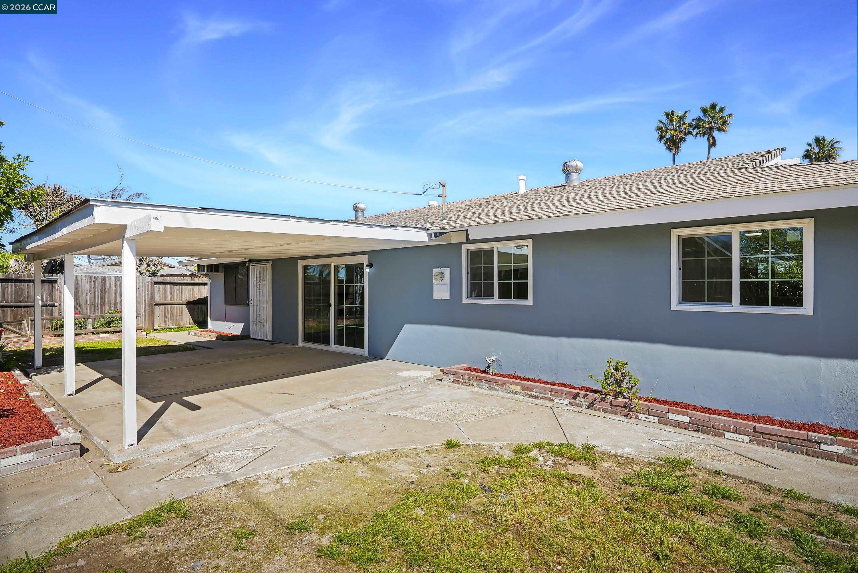 Detail Gallery Image 7 of 57 For 6860 Cunningham Way, Sacramento,  CA 95828 - 3 Beds | 1/1 Baths