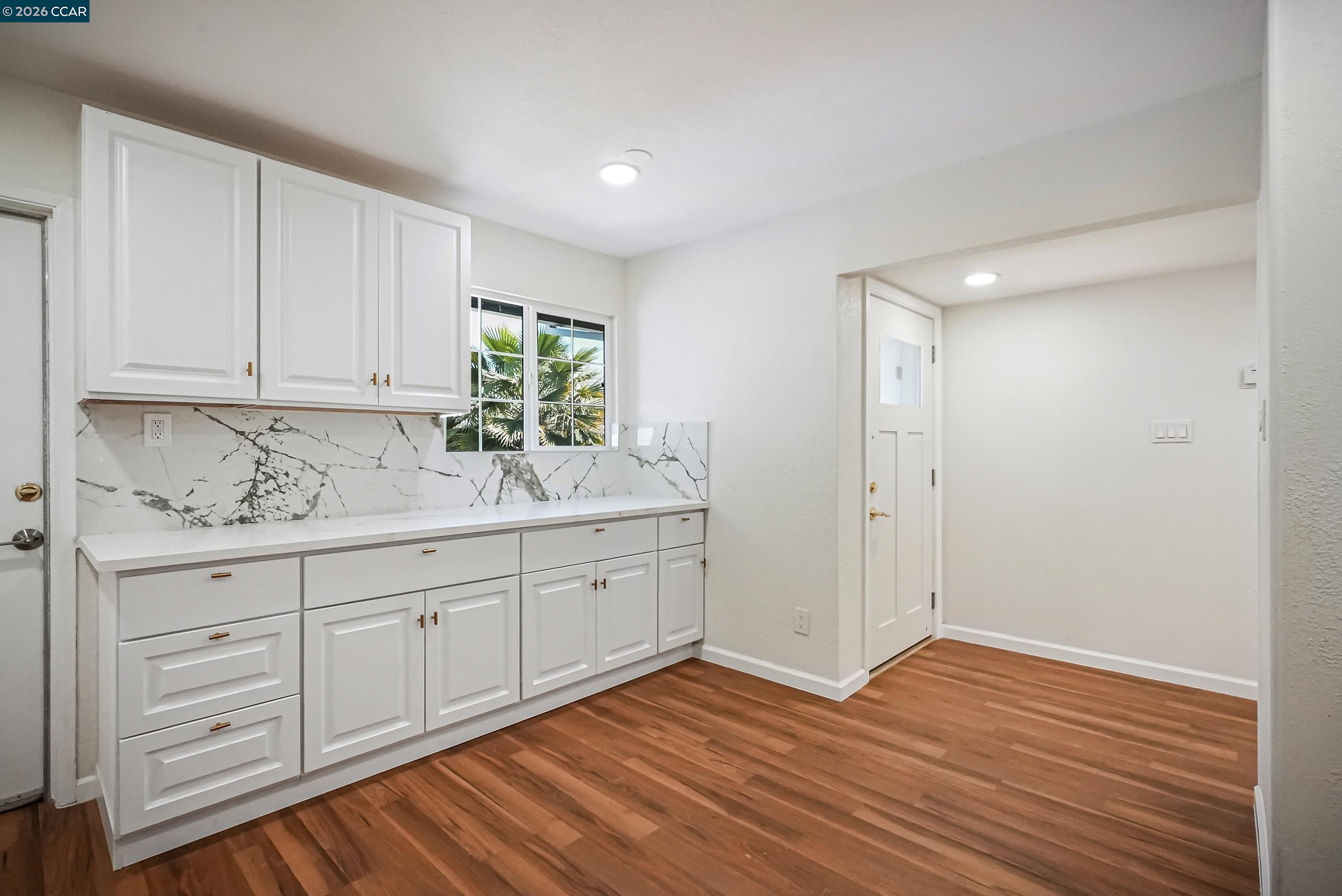 Detail Gallery Image 9 of 57 For 6860 Cunningham Way, Sacramento,  CA 95828 - 3 Beds | 1/1 Baths