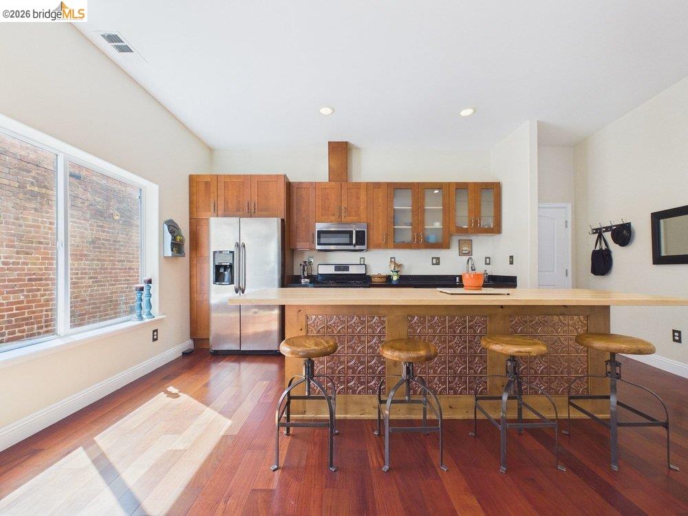 Condos For Sale in Oakland, CA