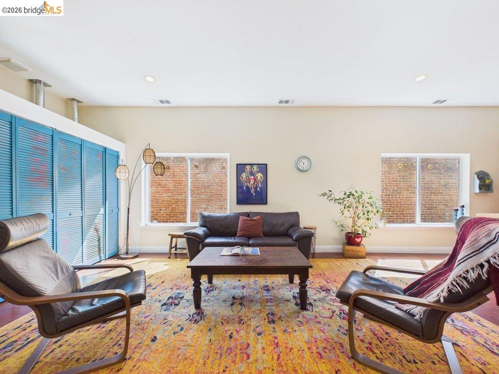 Photo #4: 41127841 Listing: Photo #4