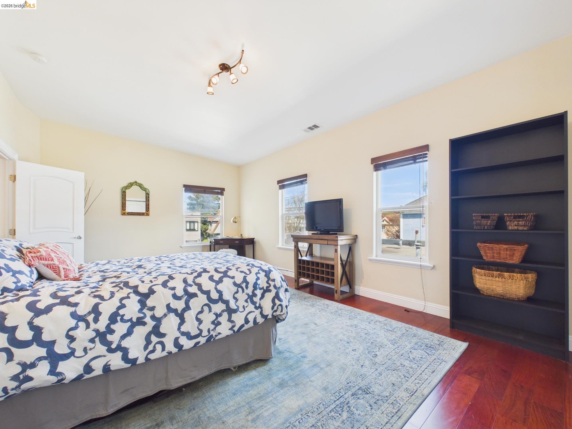 Photo #33: 41127841 Listing: Photo #33