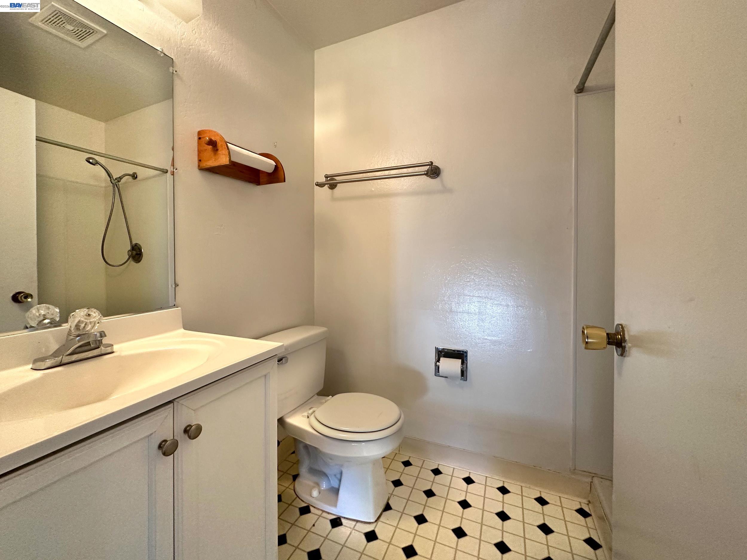 Detail Gallery Image 13 of 26 For 150 Shoreline Hwy, Mill Valley,  CA 94941 - – Beds | – Baths