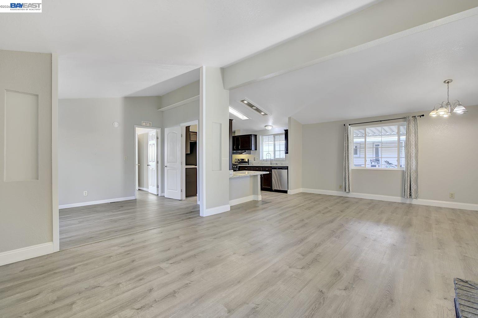 Detail Gallery Image 5 of 33 For 866 Spindrift #866,  San Jose,  CA 95134 - 3 Beds | 2 Baths