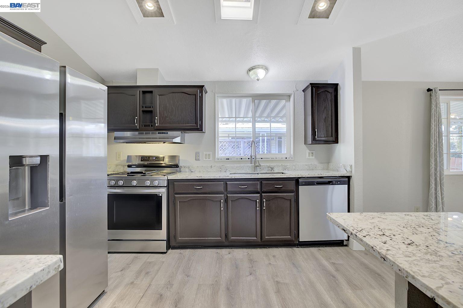 Detail Gallery Image 10 of 33 For 866 Spindrift #866,  San Jose,  CA 95134 - 3 Beds | 2 Baths