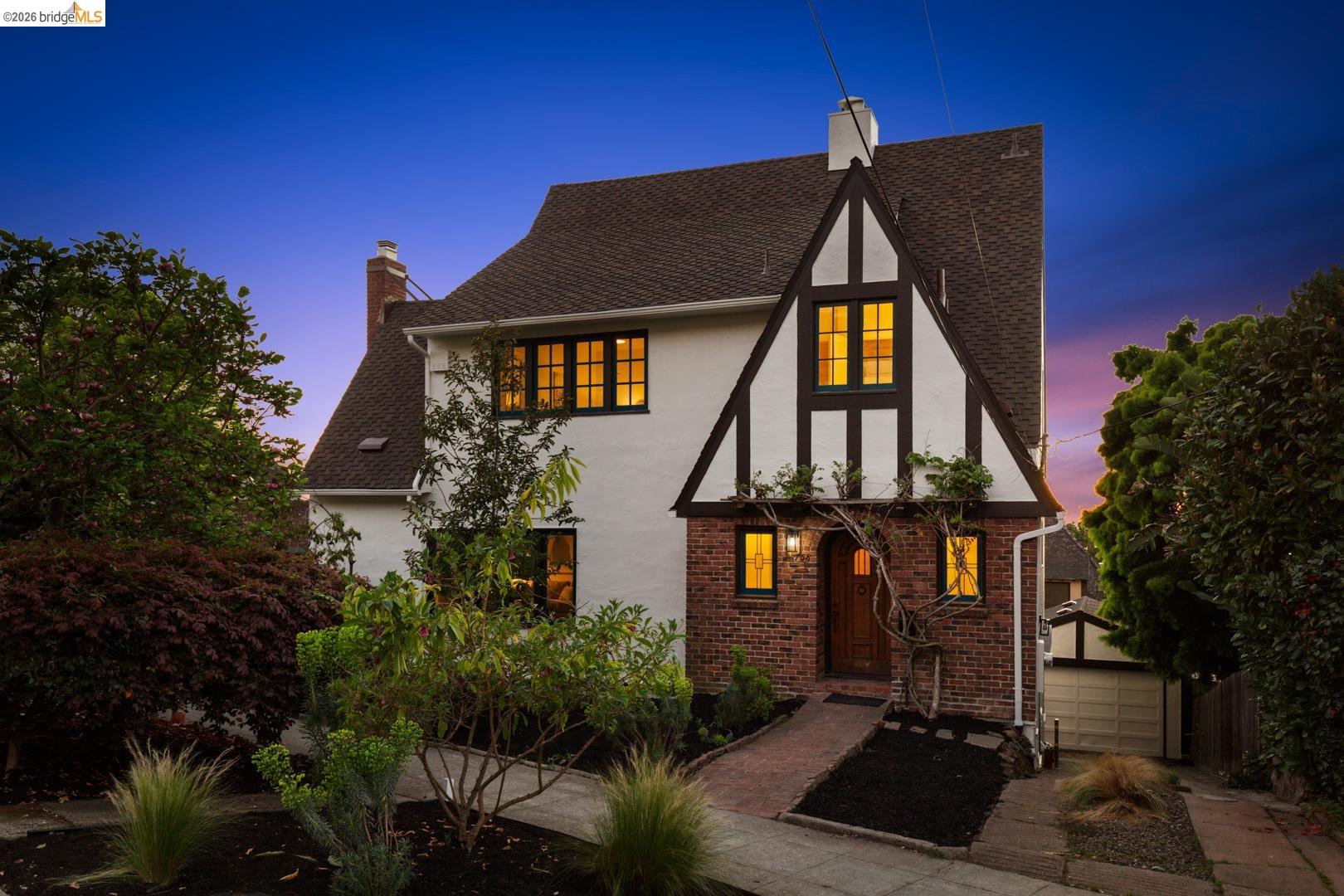 Front Image Thumbnail for EB41127847