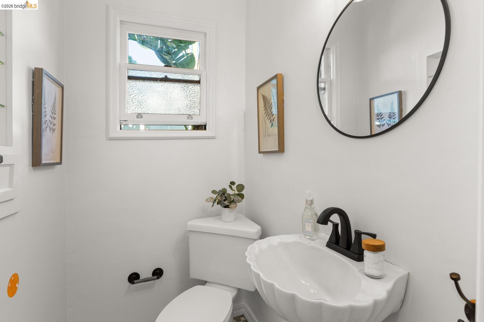 Detail Gallery Image 22 of 60 For 758 Spruce St, Berkeley,  CA 94707-2041 - 3 Beds | 3/1 Baths