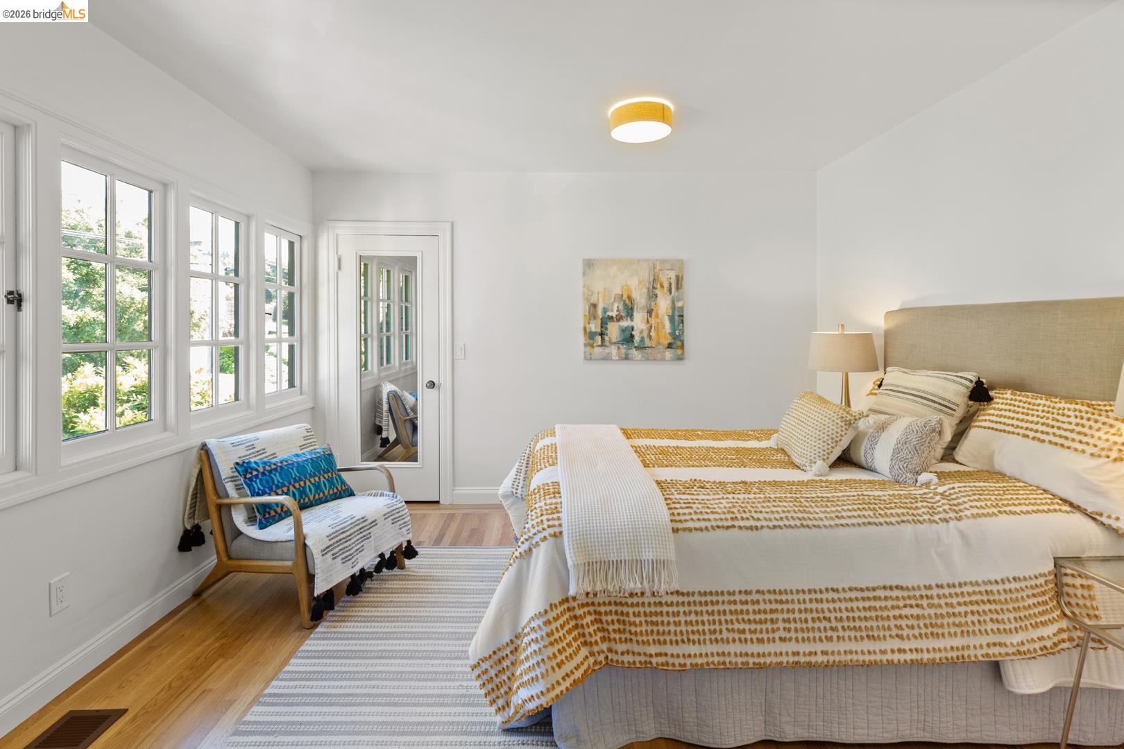 Detail Gallery Image 27 of 60 For 758 Spruce St, Berkeley,  CA 94707-2041 - 3 Beds | 3/1 Baths