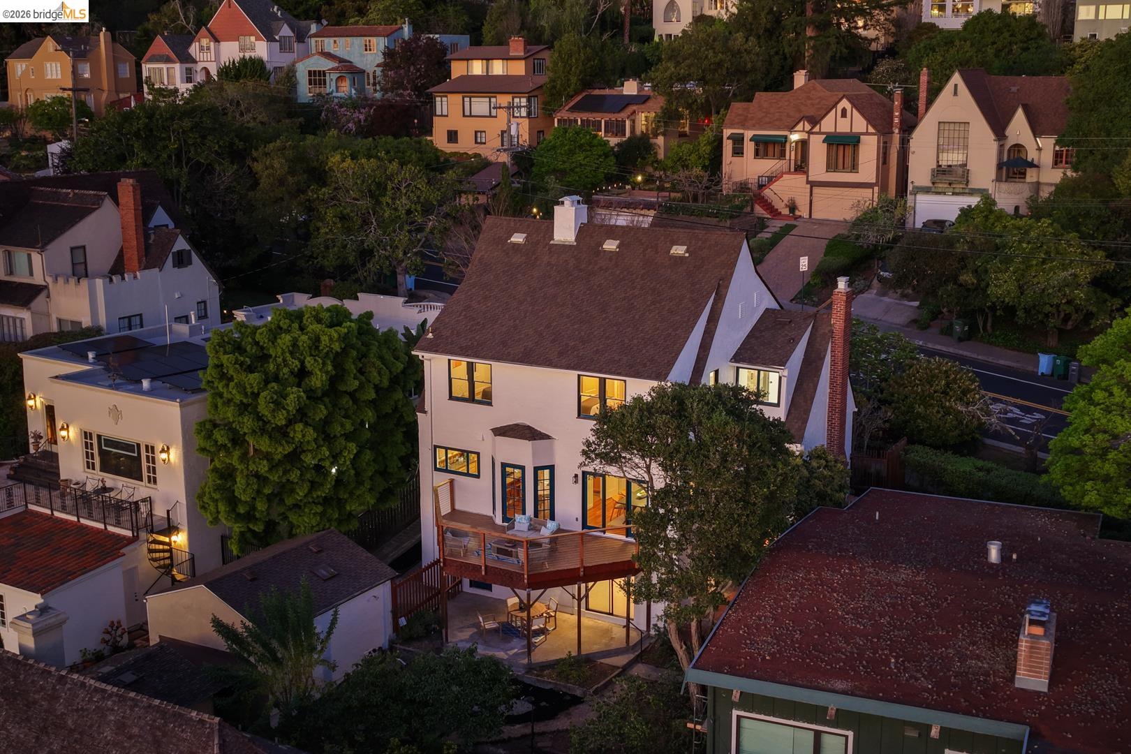 Detail Gallery Image 45 of 60 For 758 Spruce St, Berkeley,  CA 94707-2041 - 3 Beds | 3/1 Baths