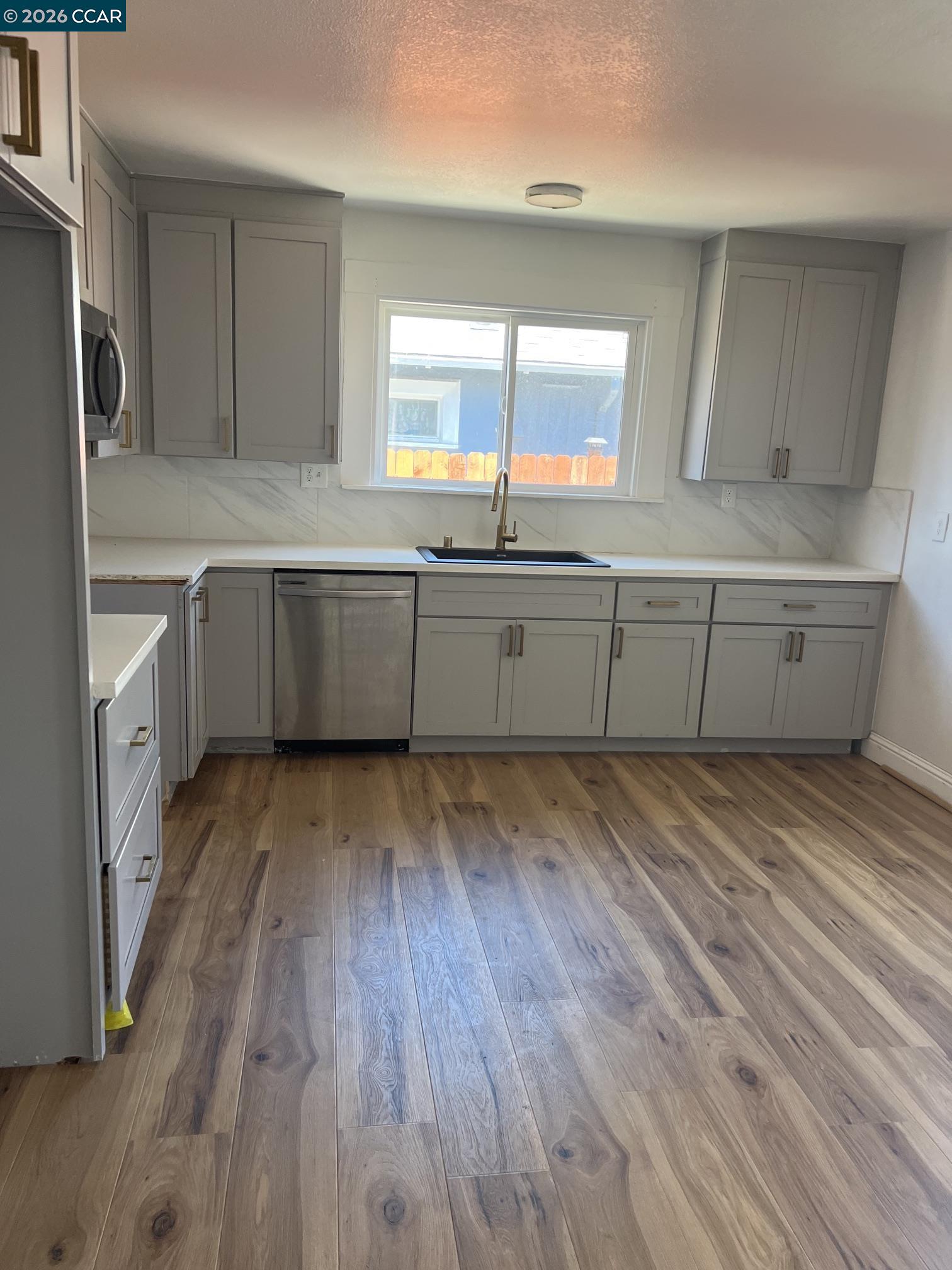 7000 Lockwood St, Oakland CA 94621 — photo 5