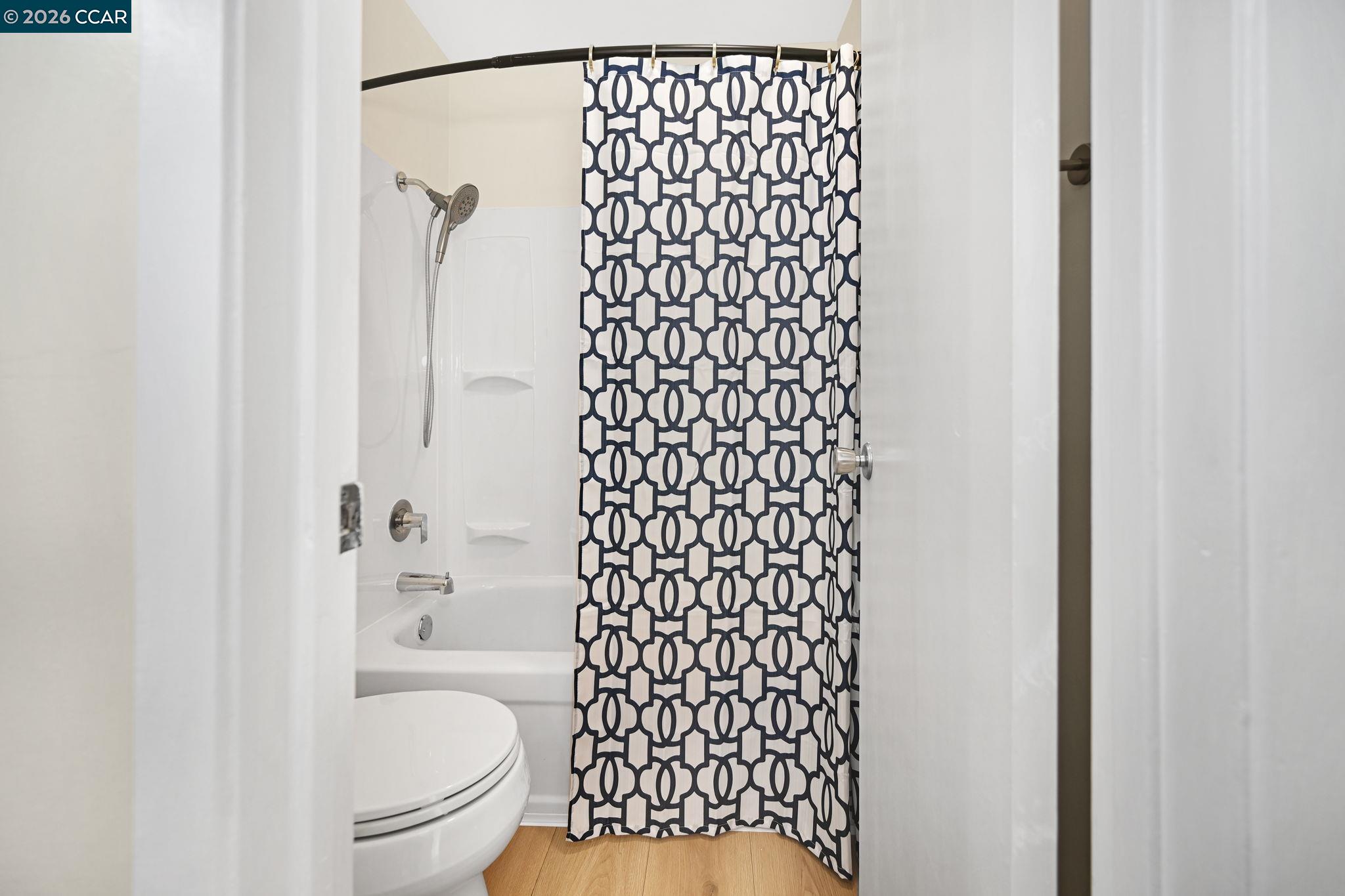 Photo #16: 41127853 Listing: Photo #16