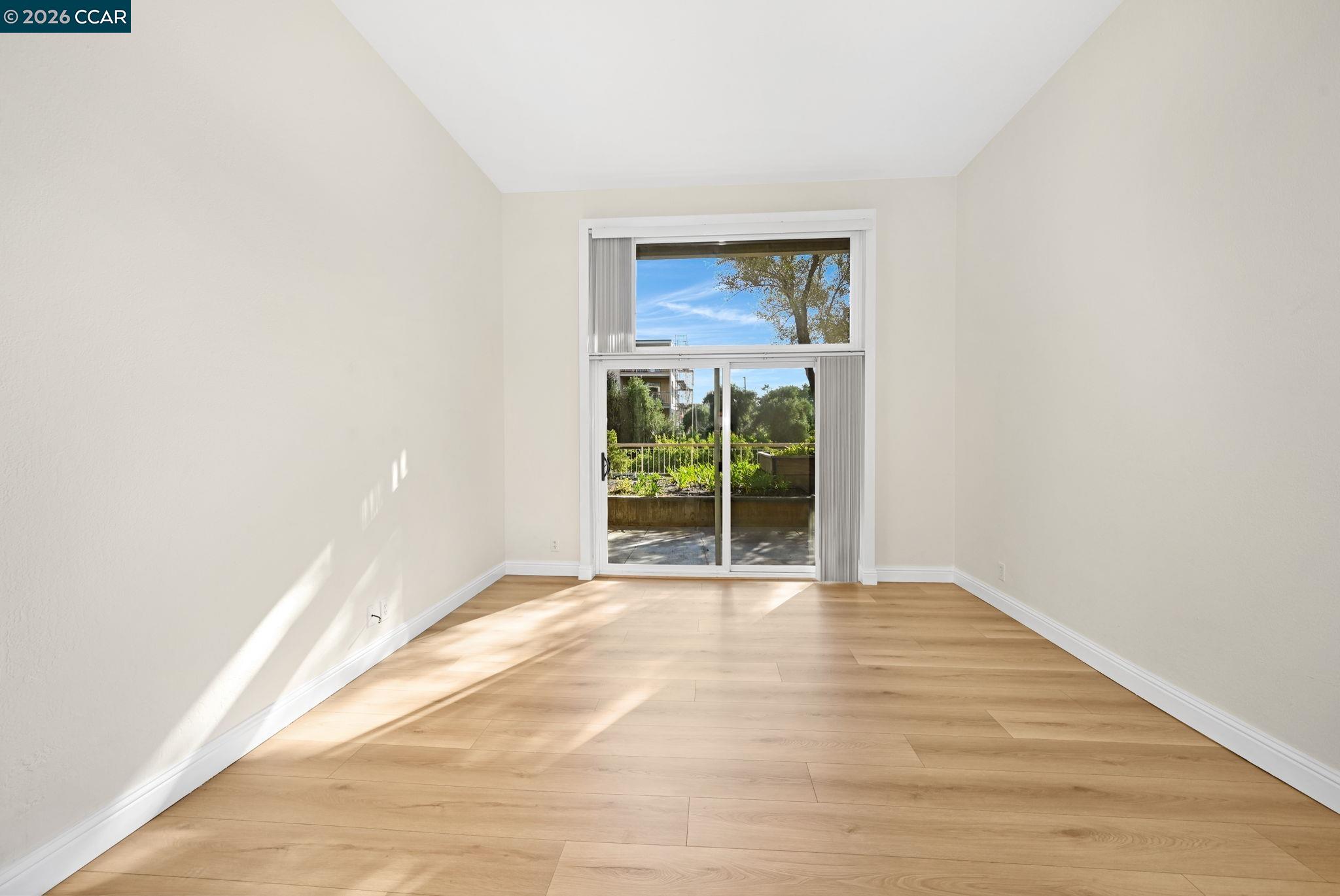 Photo #3: 41127853 Listing: Photo #3