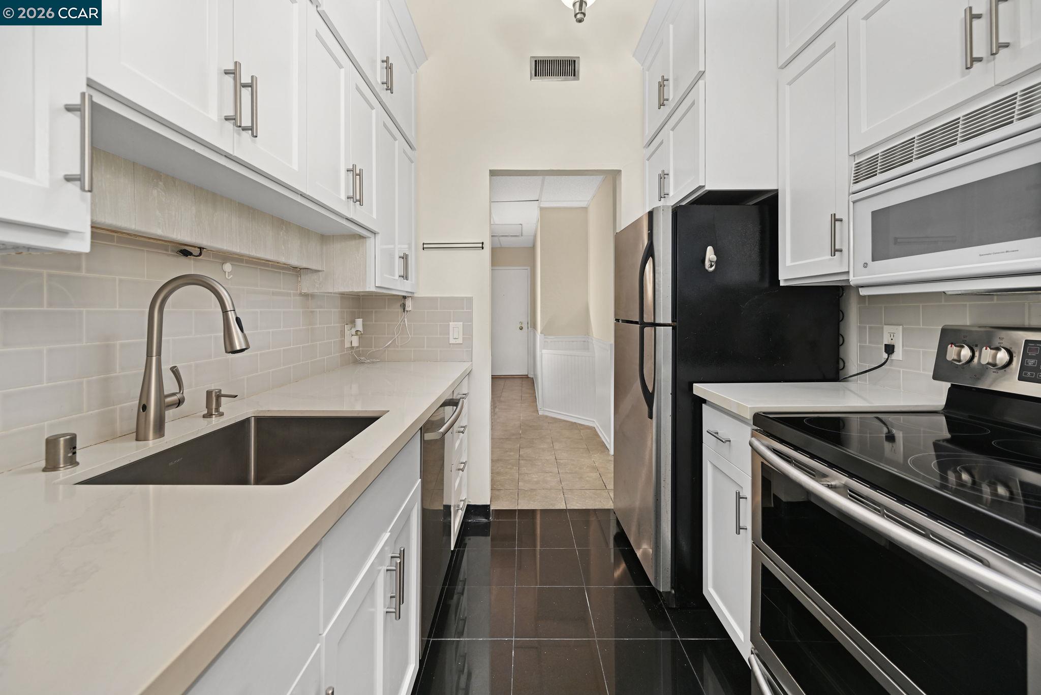 Photo #7: 41127853 Listing: Photo #7