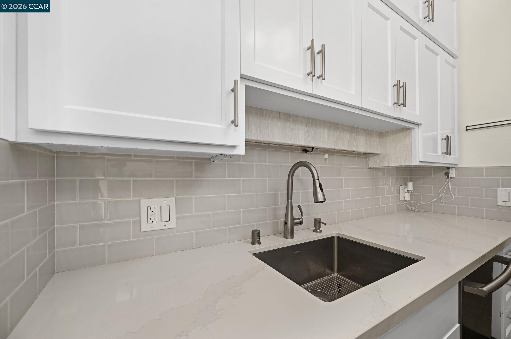 Photo #8: 41127853 Listing: Photo #8