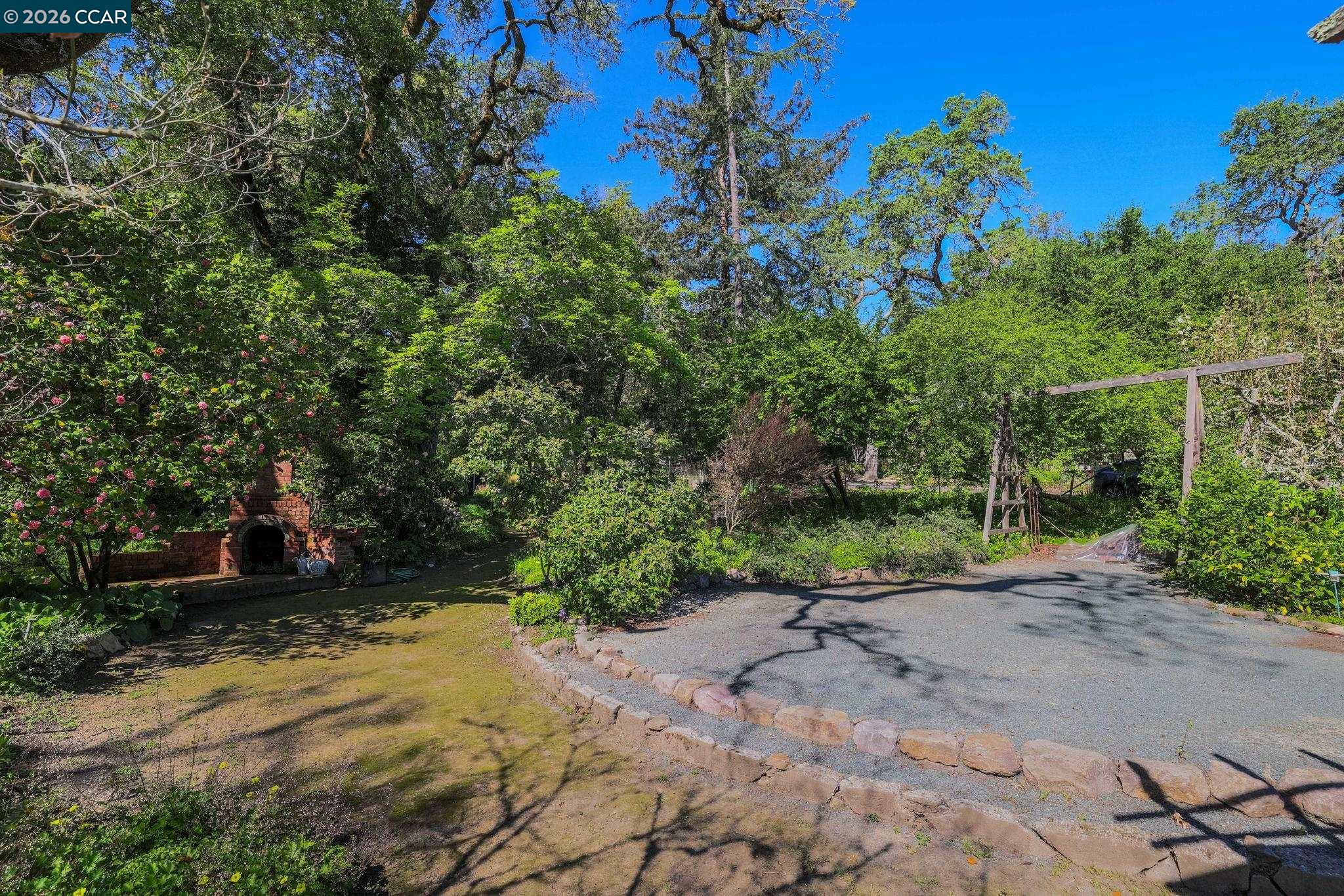 Detail Gallery Image 30 of 30 For 847 Acalanes Rd, Lafayette,  CA 94549 - 3 Beds | 2/1 Baths