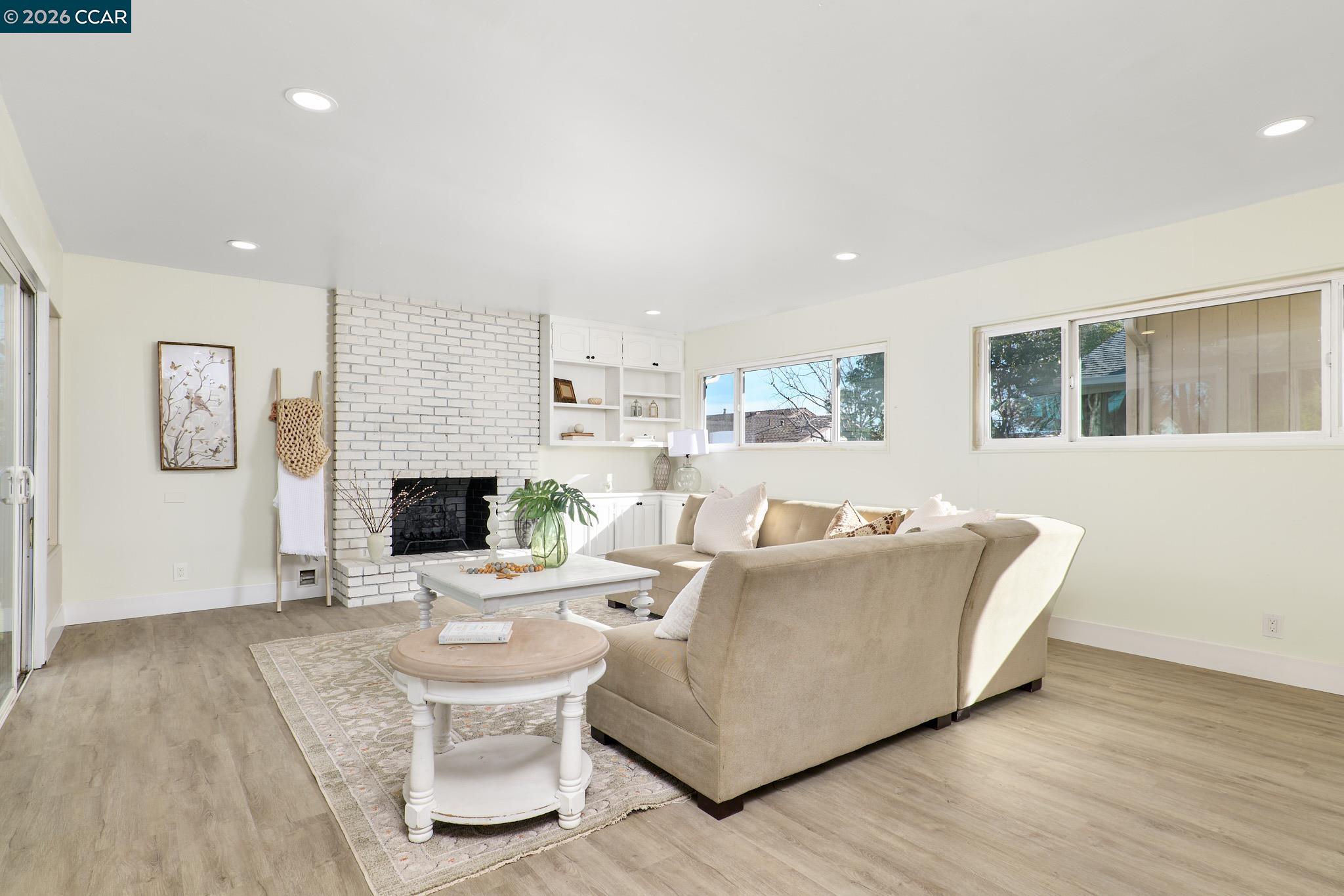 Detail Gallery Image 11 of 29 For 90 Manville Ave, Pittsburg,  CA 94565 - 3 Beds | 2 Baths