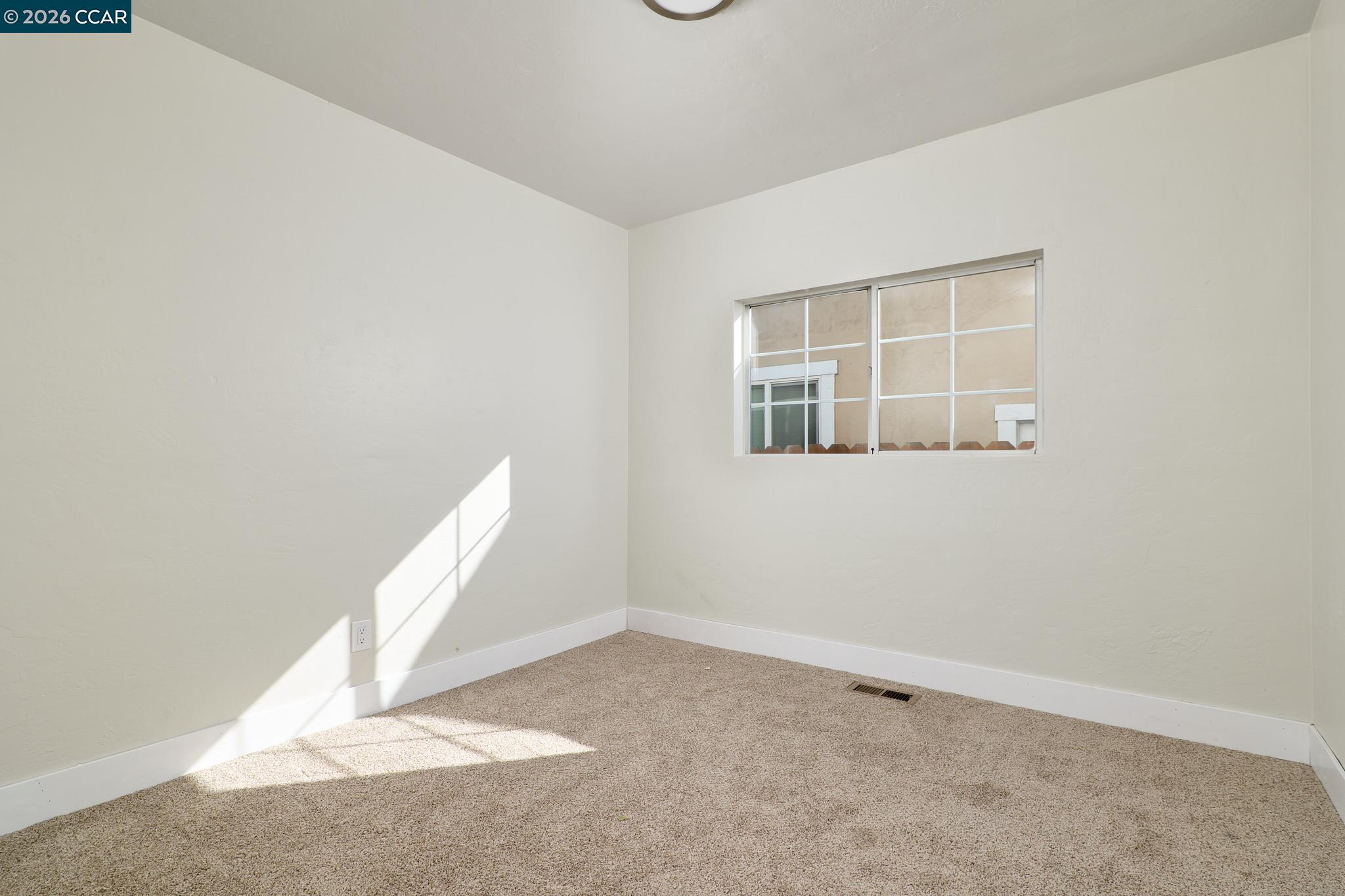 Detail Gallery Image 25 of 29 For 90 Manville Ave, Pittsburg,  CA 94565 - 3 Beds | 2 Baths