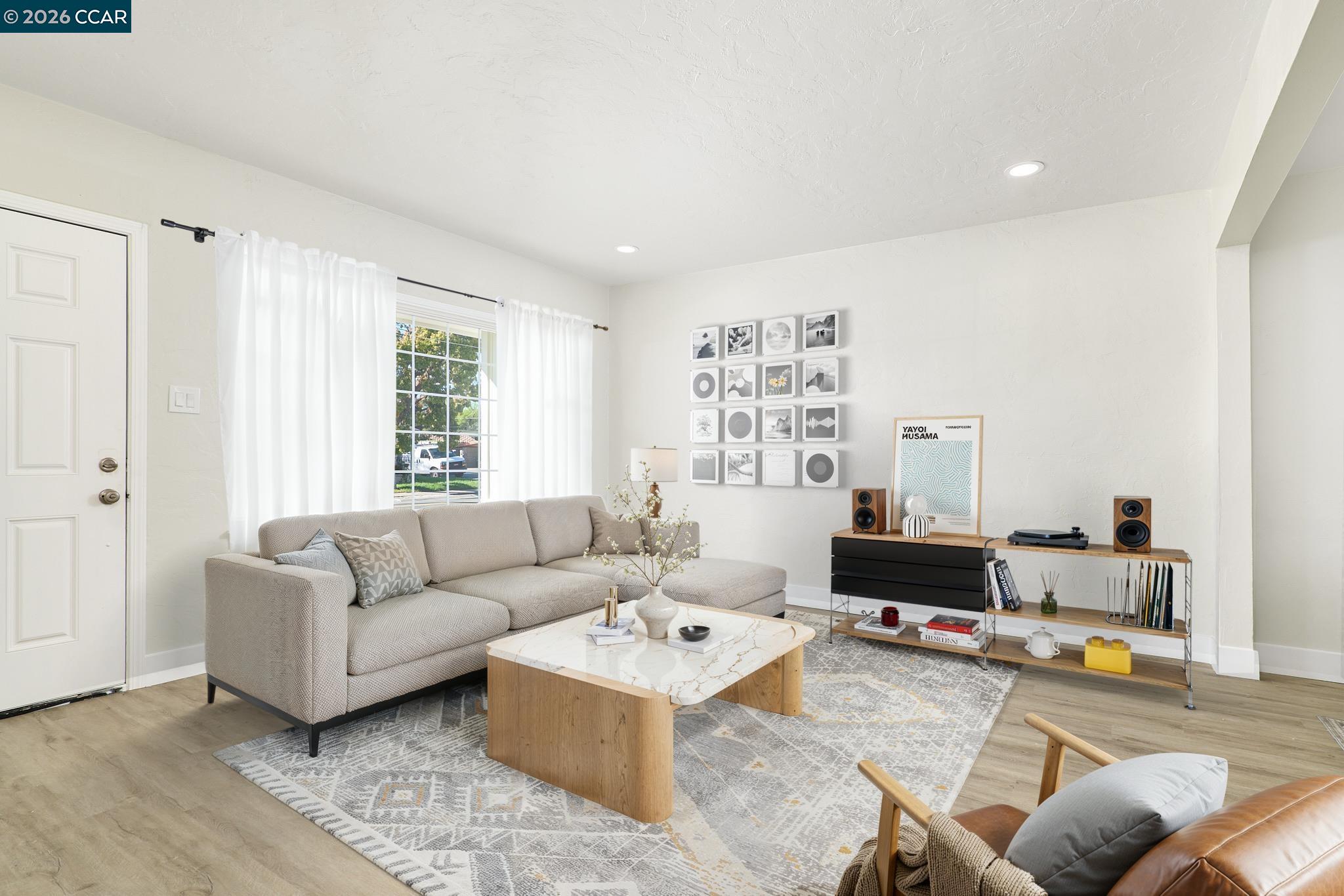 Detail Gallery Image 6 of 29 For 90 Manville Ave, Pittsburg,  CA 94565 - 3 Beds | 2 Baths