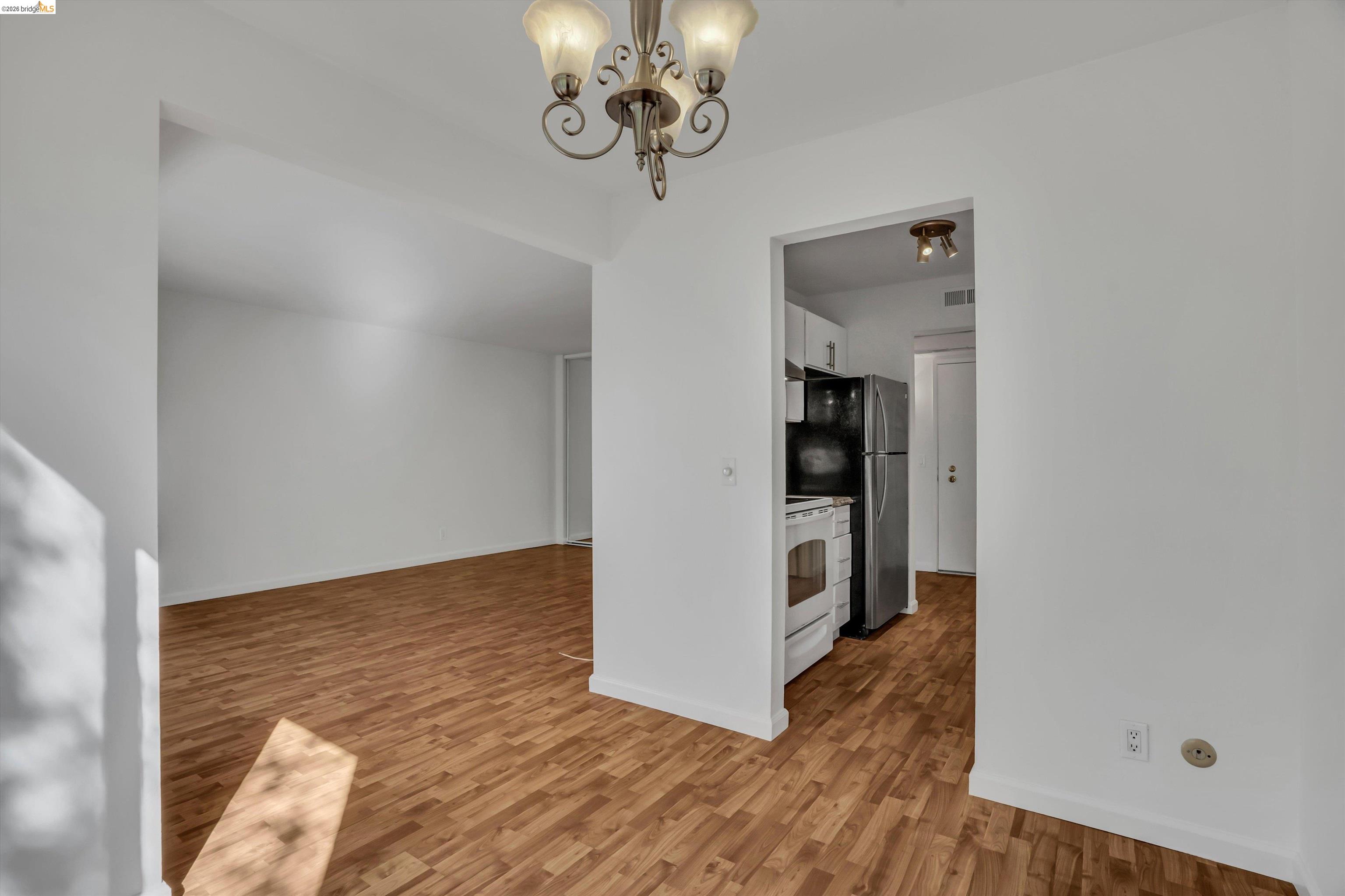 Photo #14: 41127857 Listing: Photo #14