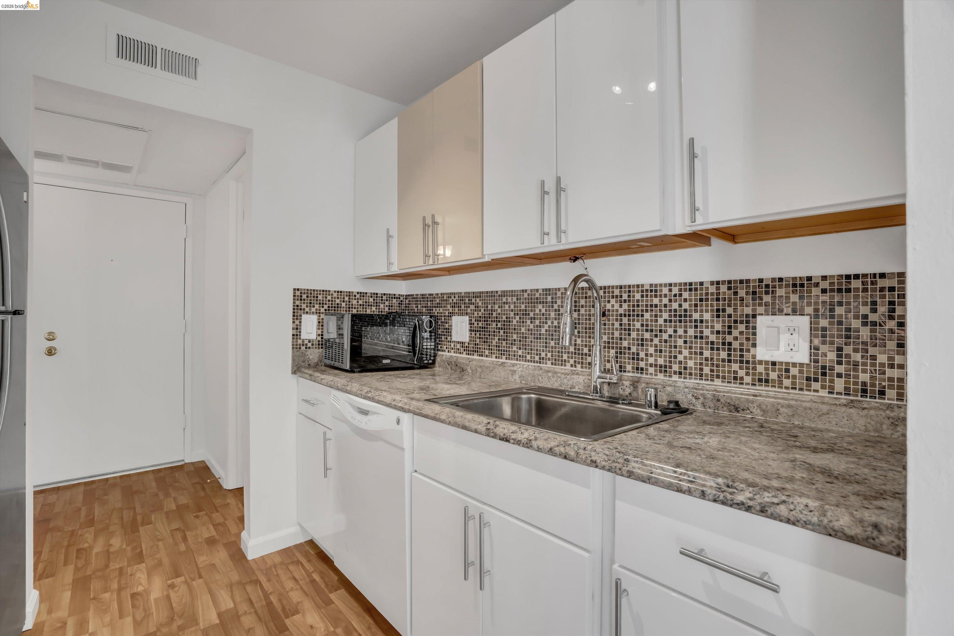 Photo #17: 41127857 Listing: Photo #17