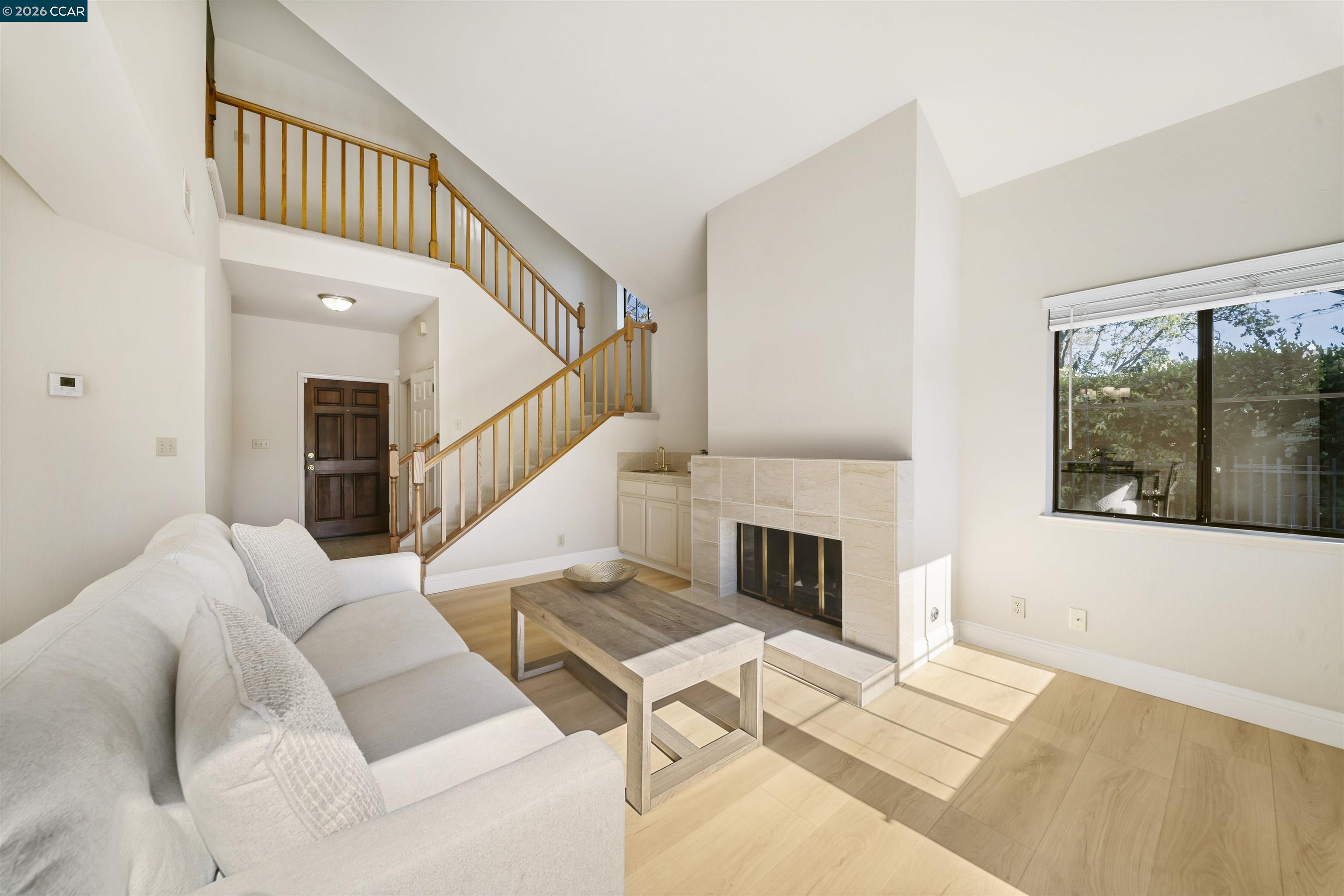 Detail Gallery Image 13 of 57 For 360 S Eagle Nest Lane, Danville,  CA 94506 - 3 Beds | 2/1 Baths