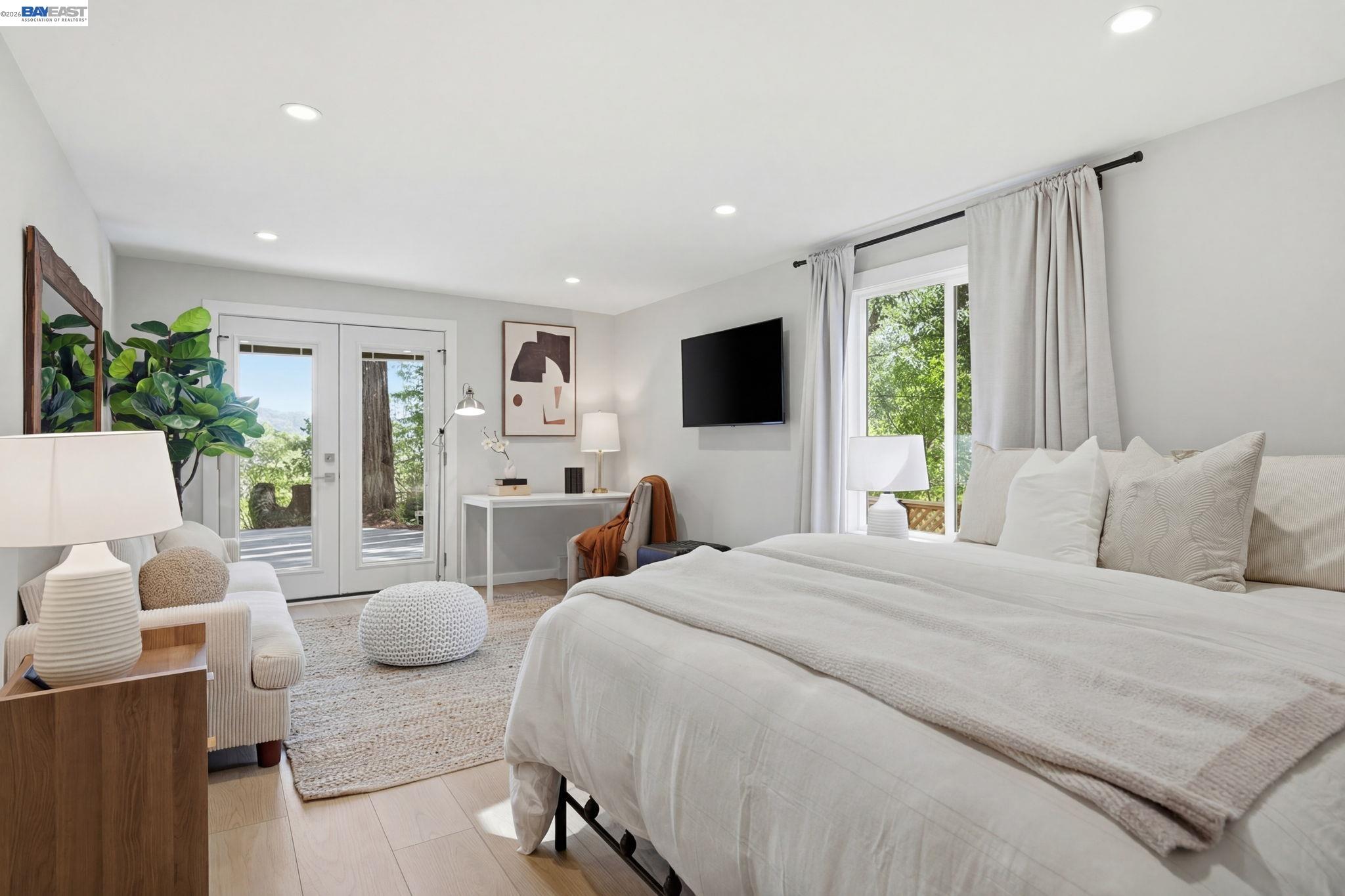 Detail Gallery Image 14 of 28 For 90 Upper Briar Road, Kentfield,  CA 94904 - 4 Beds | 3 Baths