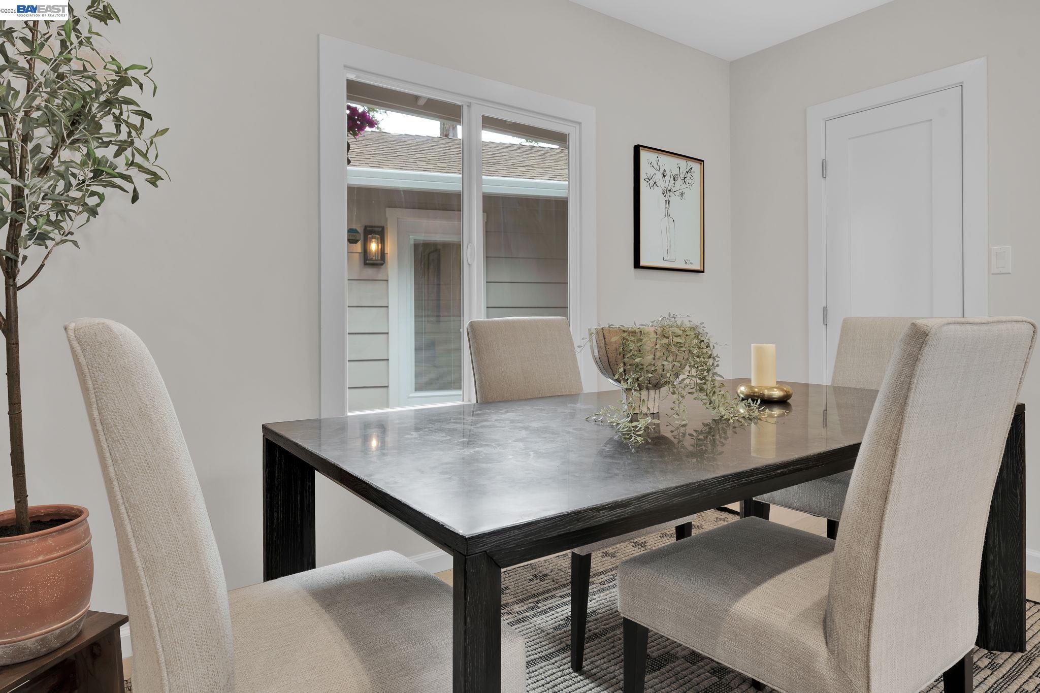 Detail Gallery Image 7 of 28 For 90 Upper Briar Road, Kentfield,  CA 94904 - 4 Beds | 3 Baths