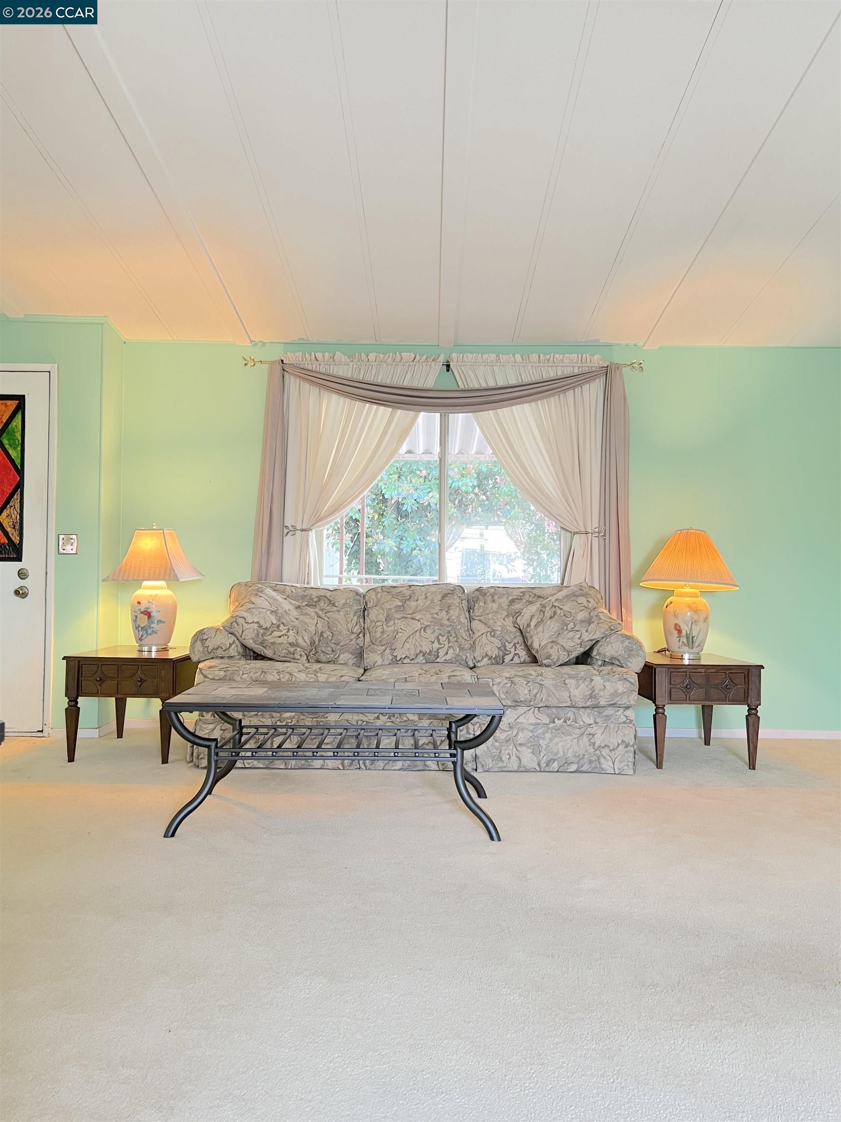 Detail Gallery Image 8 of 39 For 198 Kona Cir #198,  Pittsburg,  CA 94565 - 3 Beds | 2 Baths