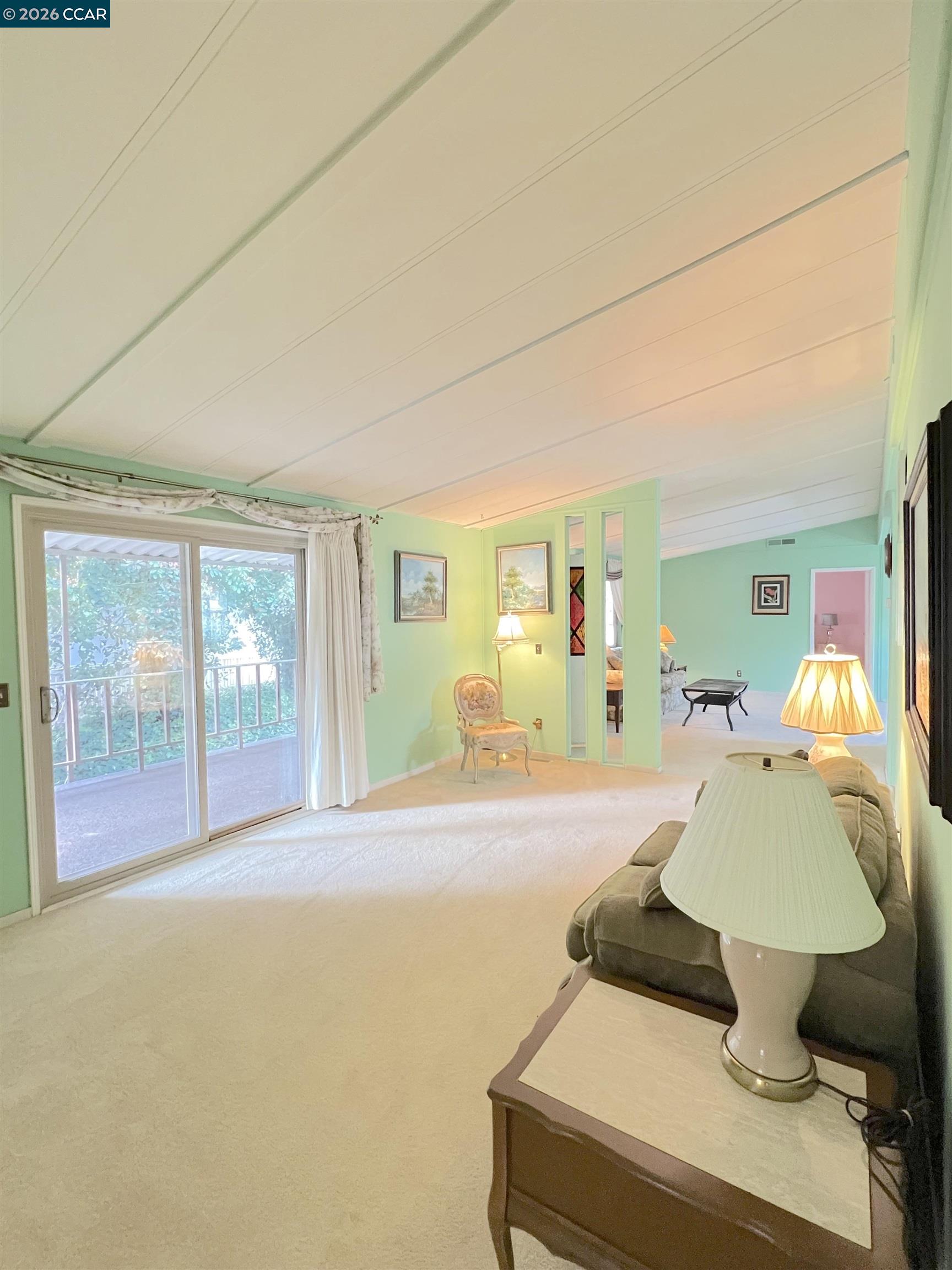 Detail Gallery Image 10 of 39 For 198 Kona Cir #198,  Pittsburg,  CA 94565 - 3 Beds | 2 Baths