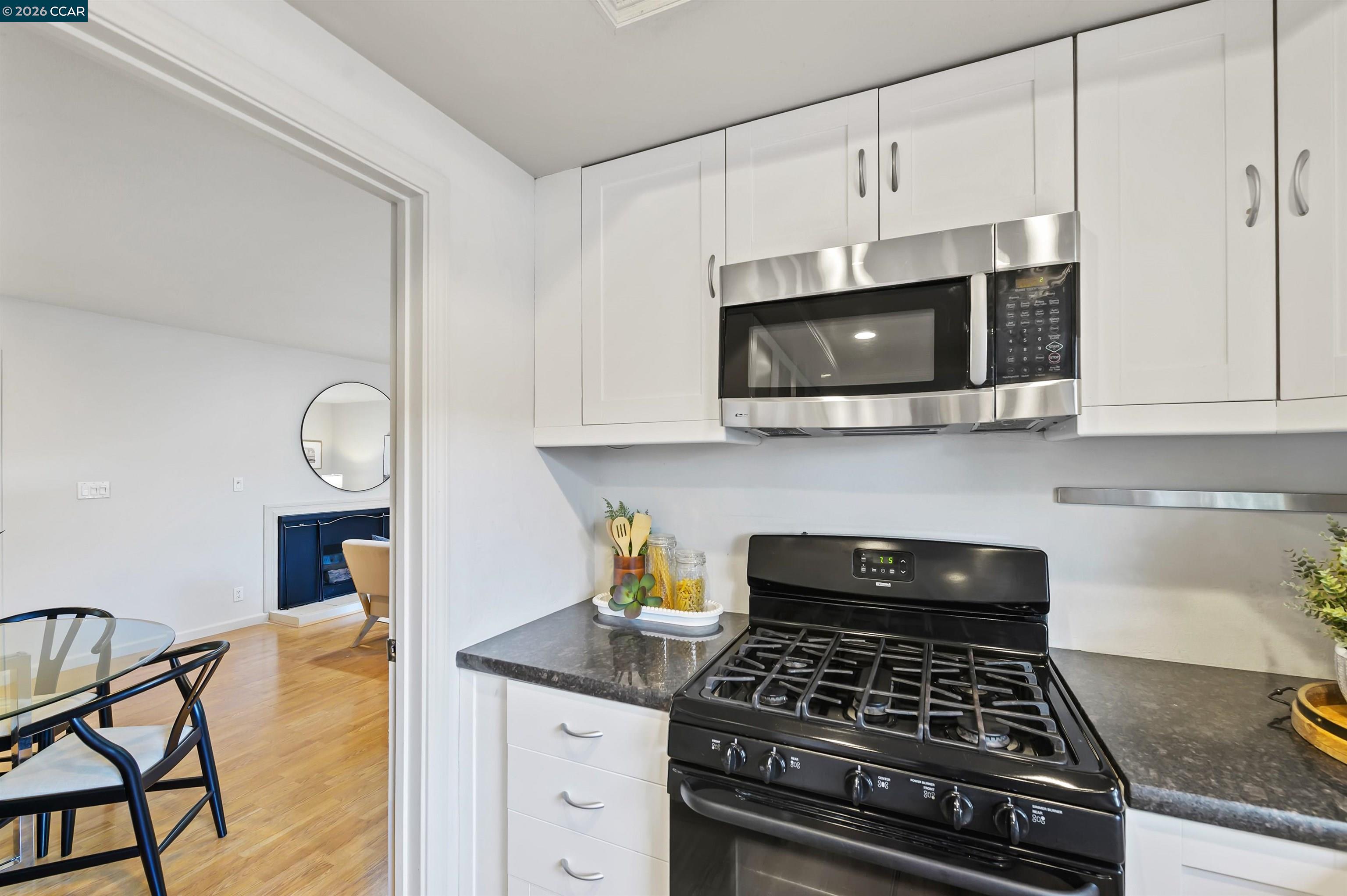 Photo #12: 41127864 Listing: Photo #12