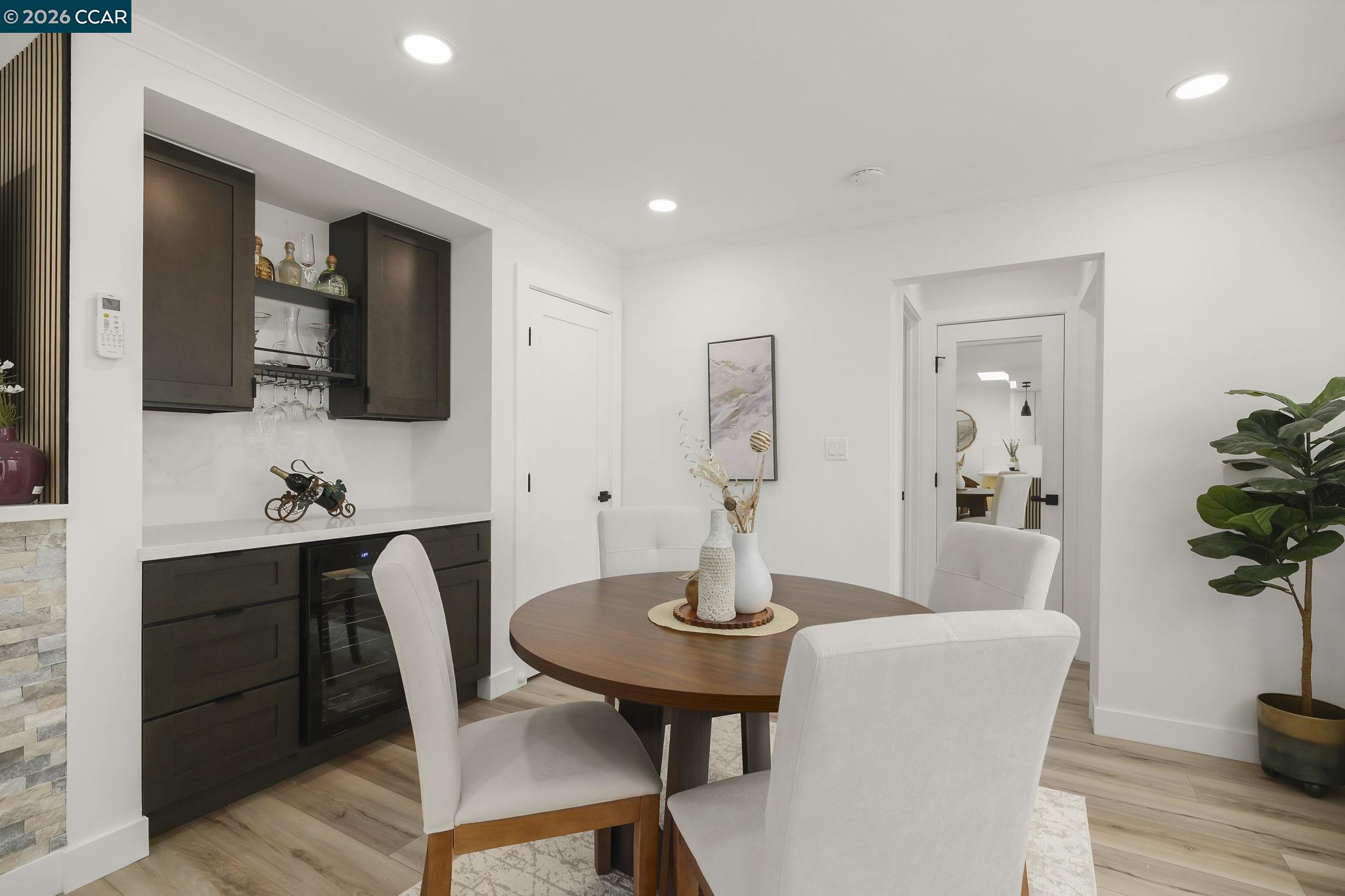 Photo #8: 41127865 Listing: Photo #8