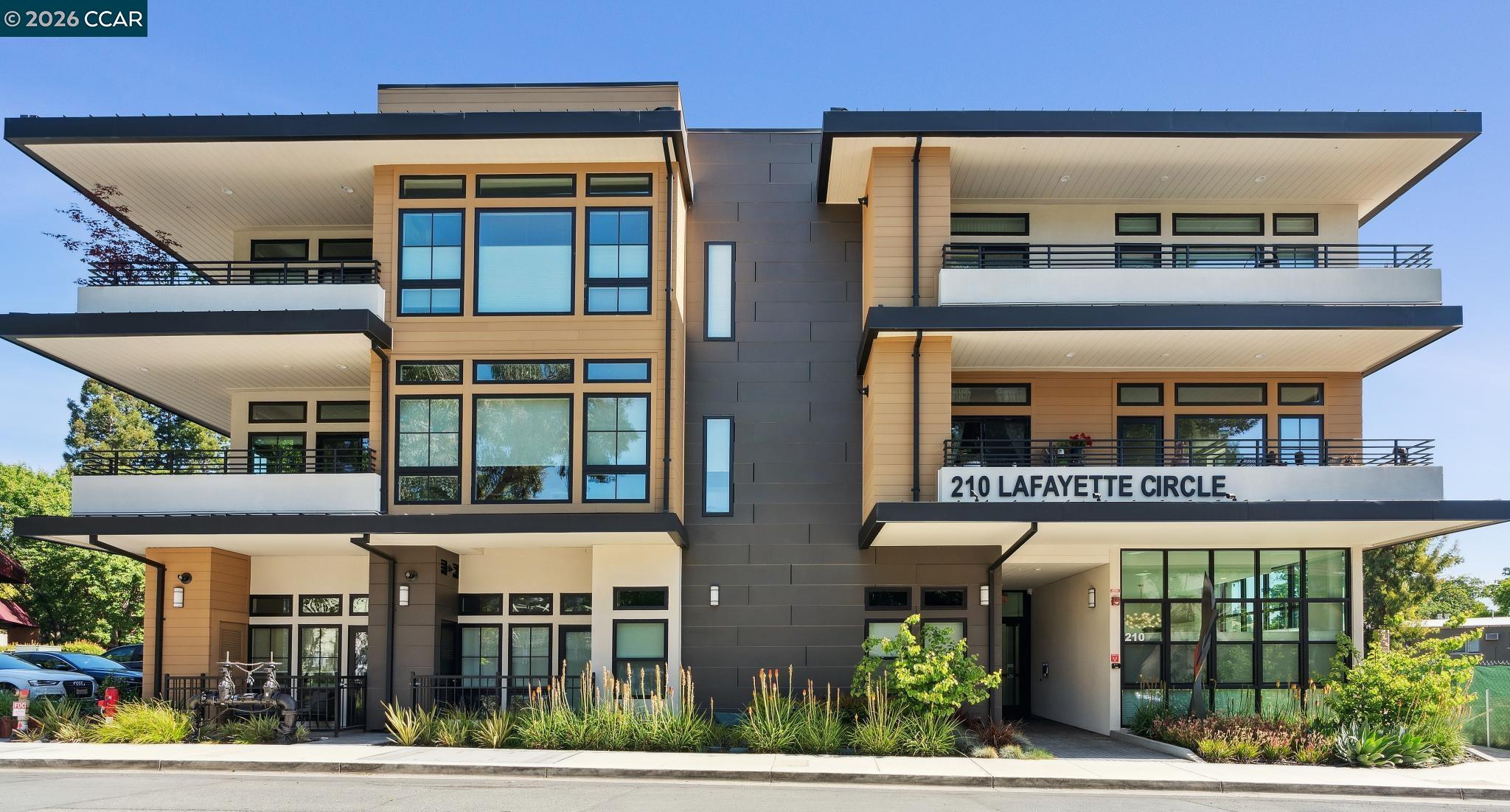 Detail Gallery Image 2 of 41 For 210 Lafayette Circle #101,  Lafayette,  CA 94549 - 0 Beds | 1 Baths