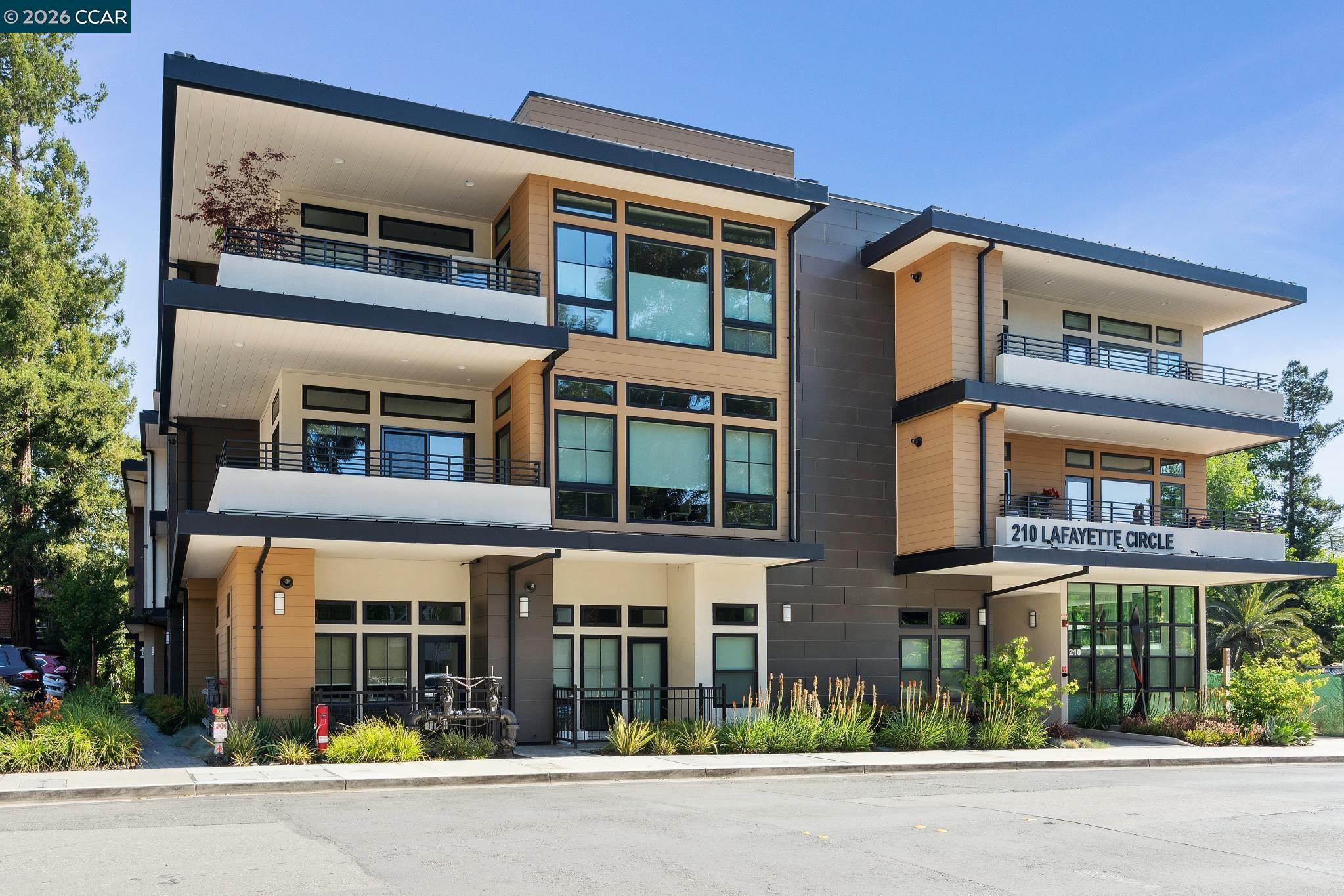 Detail Gallery Image 3 of 41 For 210 Lafayette Circle #101,  Lafayette,  CA 94549 - 0 Beds | 1 Baths