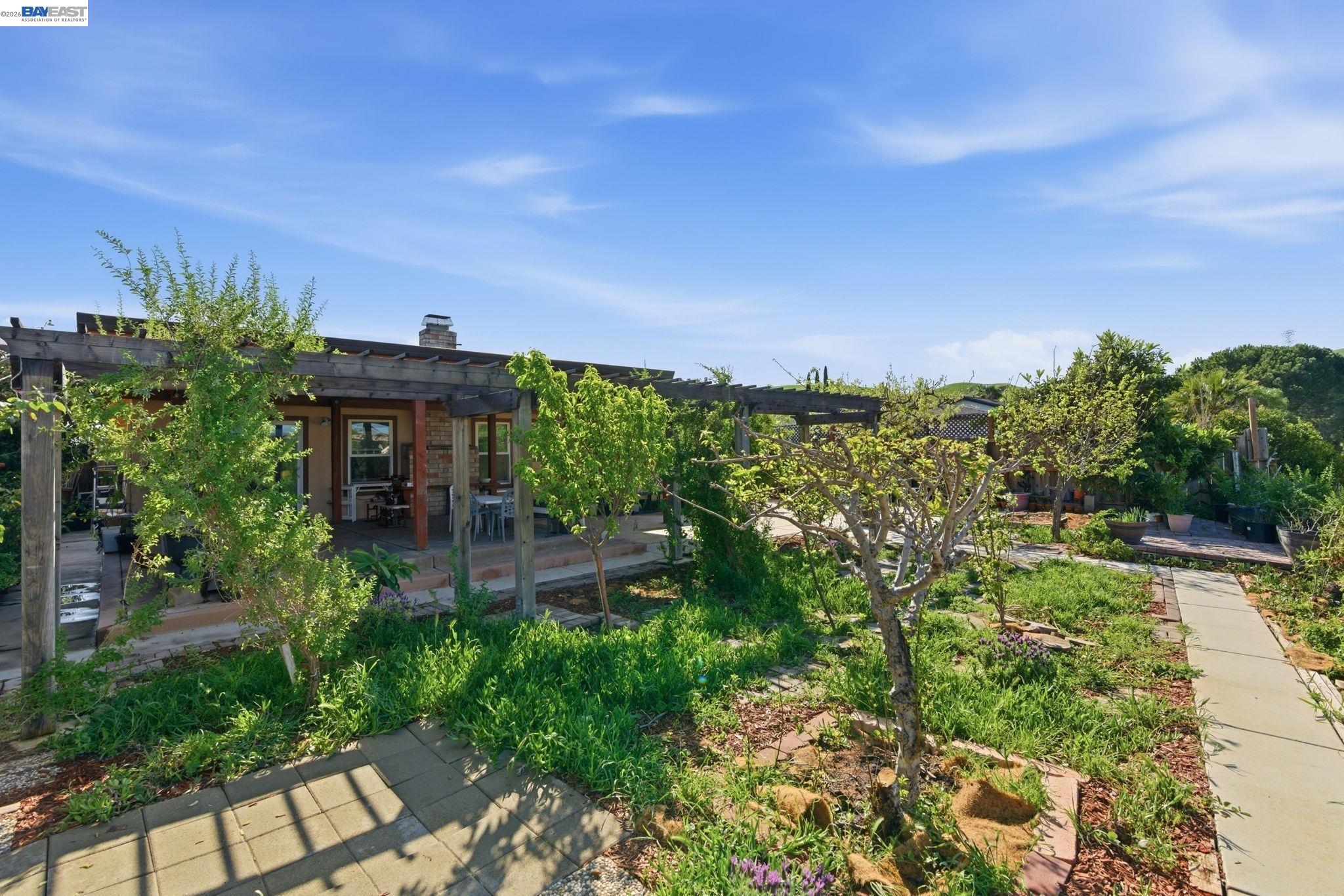 Detail Gallery Image 41 of 60 For 2222 Carmel Ct, Pittsburg,  CA 94565 - 4 Beds | 2 Baths