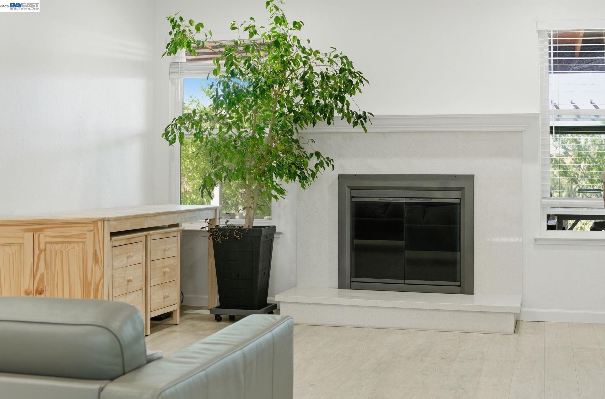 Detail Gallery Image 6 of 60 For 2222 Carmel Ct, Pittsburg,  CA 94565 - 4 Beds | 2 Baths