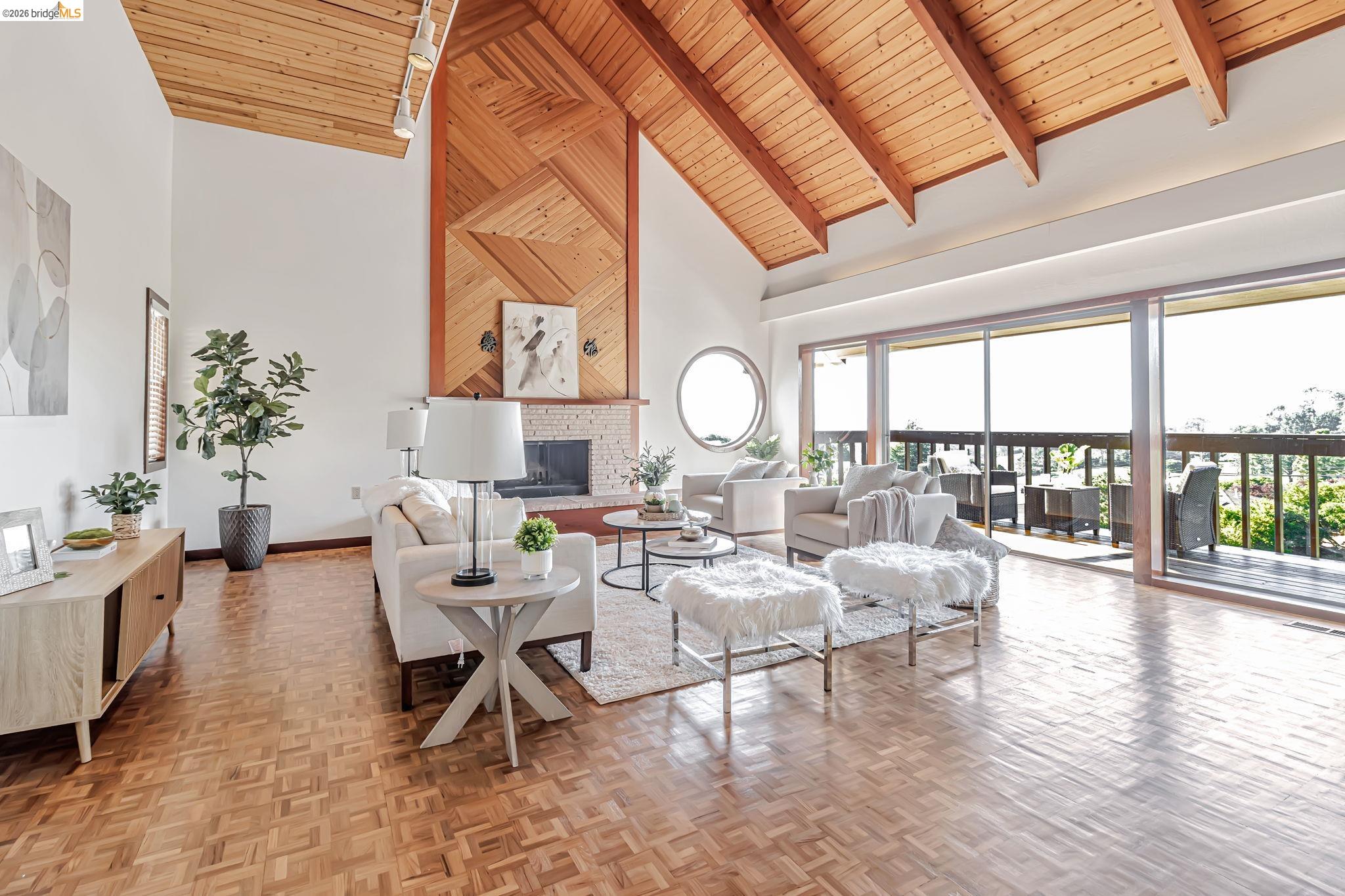 Detail Gallery Image 11 of 60 For 1518 Madera Ct, El Cerrito,  CA 94530-0112 - 5 Beds | 4/1 Baths