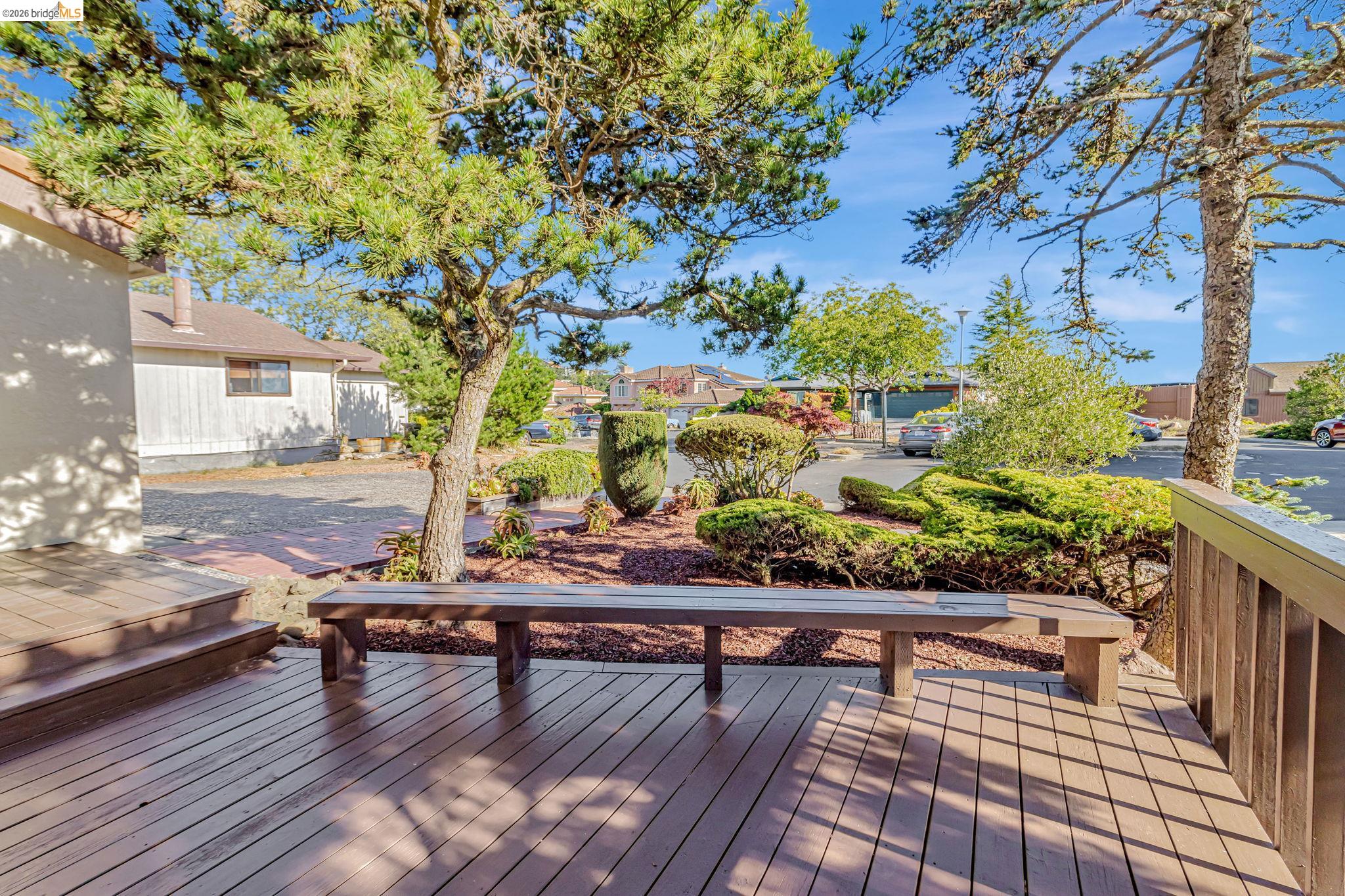 Detail Gallery Image 3 of 59 For 1518 Madera Ct, El Cerrito,  CA 94530-0112 - 5 Beds | 4/1 Baths